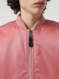 Куртки и дубленки Alpha Industries ALPHA MA-1 FLIGHT JACKET модель MJM21000C1_652 Фото