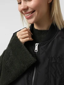 Куртки и дубленки Alpha Industries MA-1 VEST модель MJM55508C1_001 Фото
