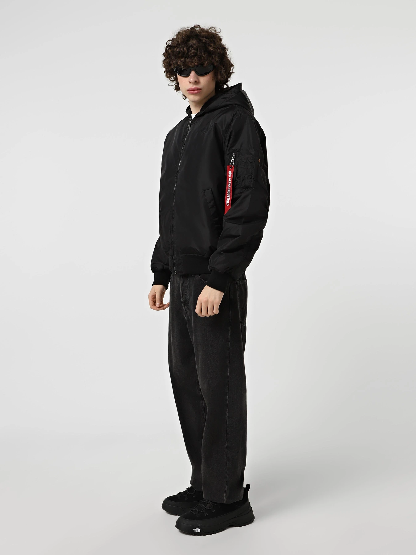 Куртки и дубленки Alpha Industries MA-1 HOODED LOGO OXFORD FLIGHT модель MJM55511C1_001 Куртки и дубленки Alpha Industries MA-1 HOODED LOGO OXFORD FLIGHT модель MJM55511C1_001 Фото