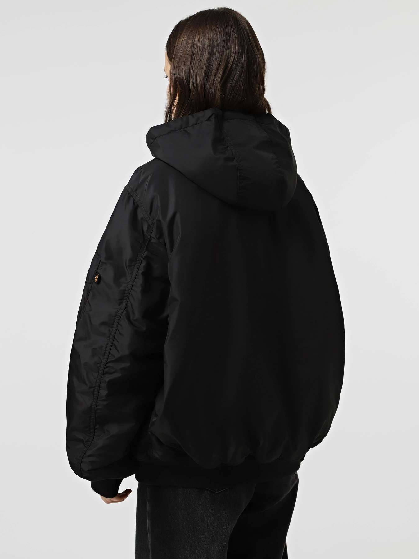 Куртки и дубленки Alpha Industries MA-1 HOODED LOGO OXFORD FLIGHT модель MJM55511C1_001 Куртки и дубленки Alpha Industries MA-1 HOODED LOGO OXFORD FLIGHT модель MJM55511C1_001 Фото