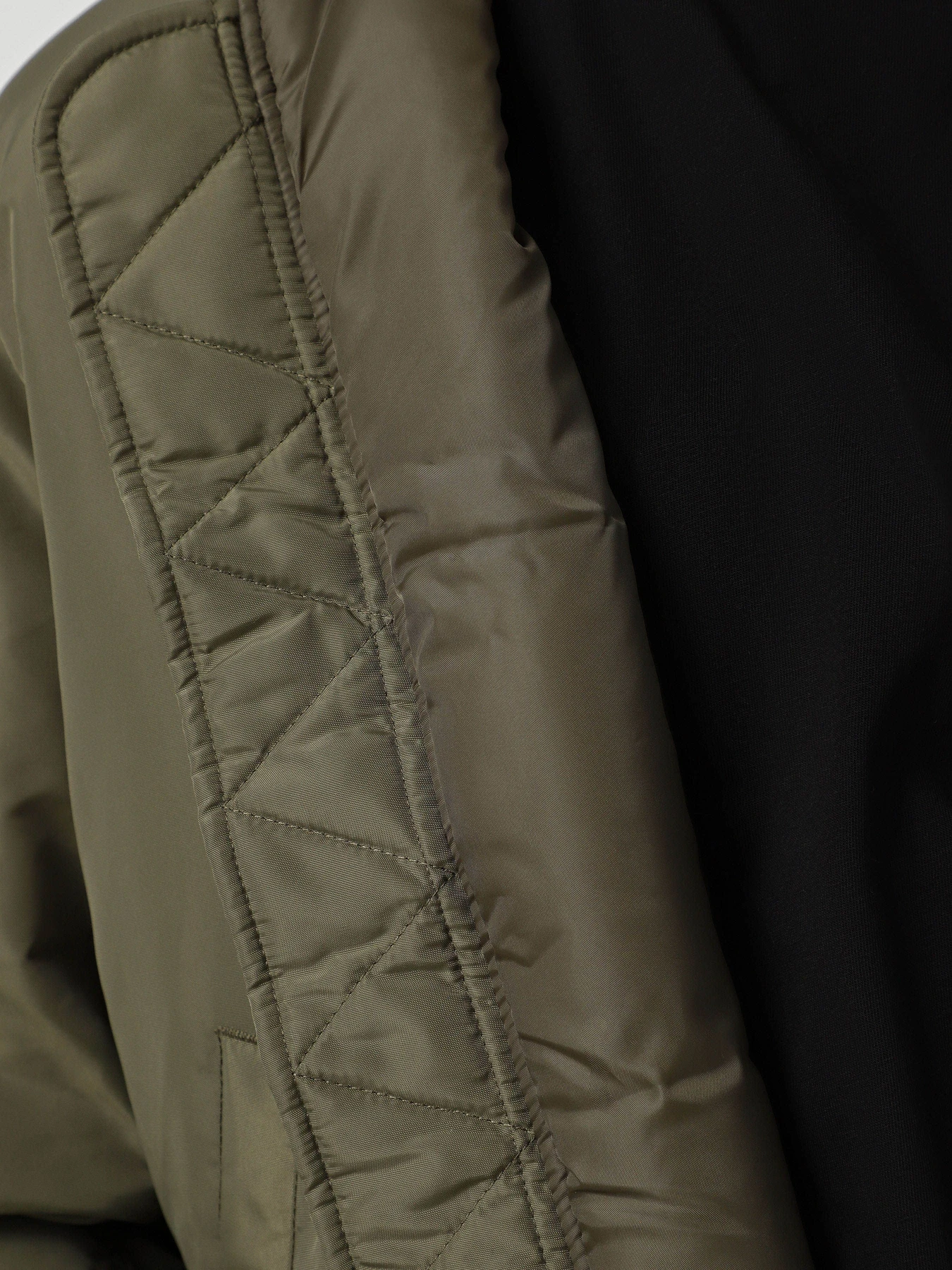 Куртки та дублянки Alpha Industries MA-1 HOODED LOGO OXFORD FLIGHT модель MJM55511C1_359 Куртки та дублянки Alpha Industries MA-1 HOODED LOGO OXFORD FLIGHT модель MJM55511C1_359 Фото
