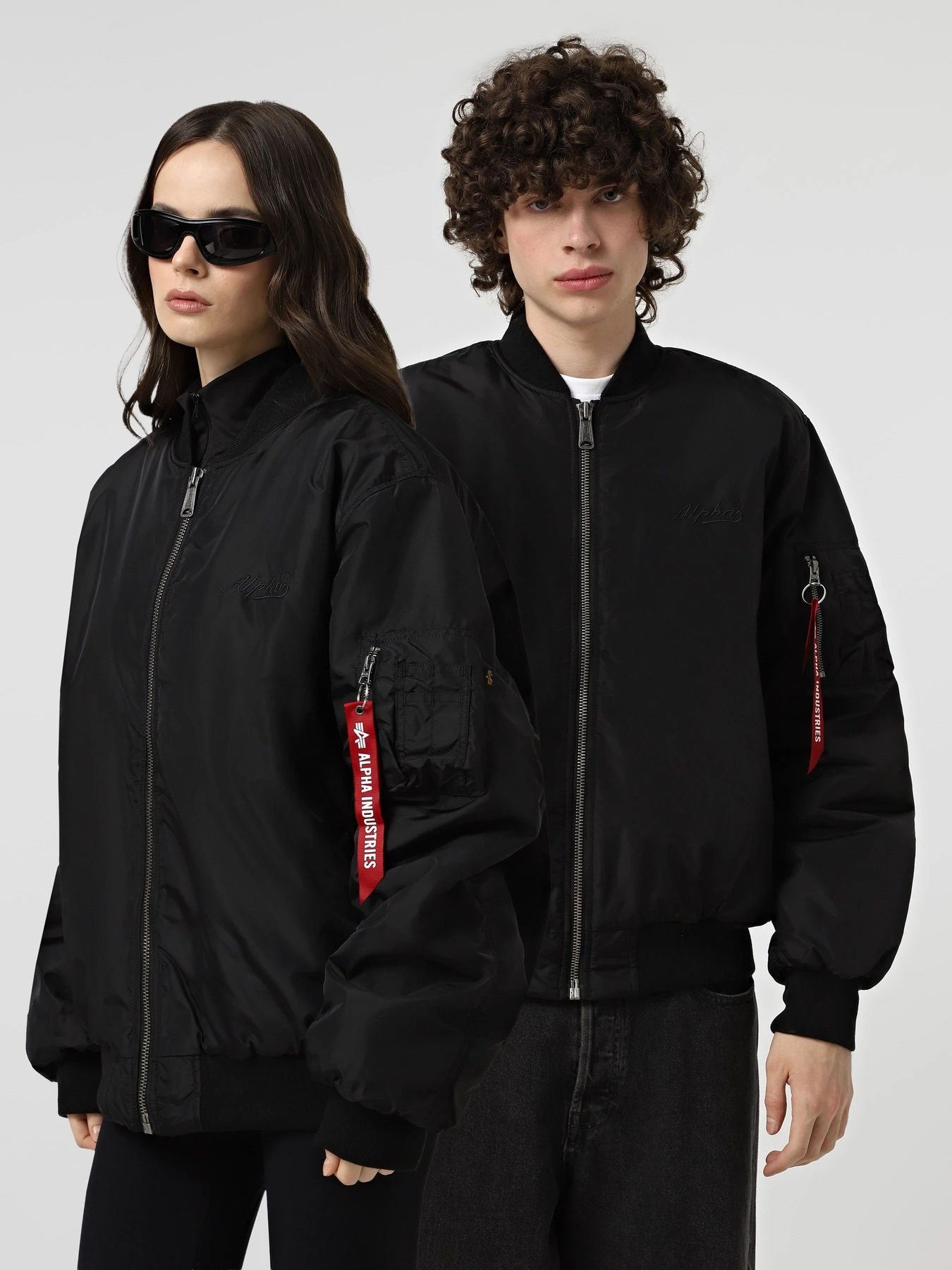 Куртки и дубленки Alpha Industries MA-1 LOGO OXFORD FLIGHT JACKET модель MJM55513C1_001 Фото