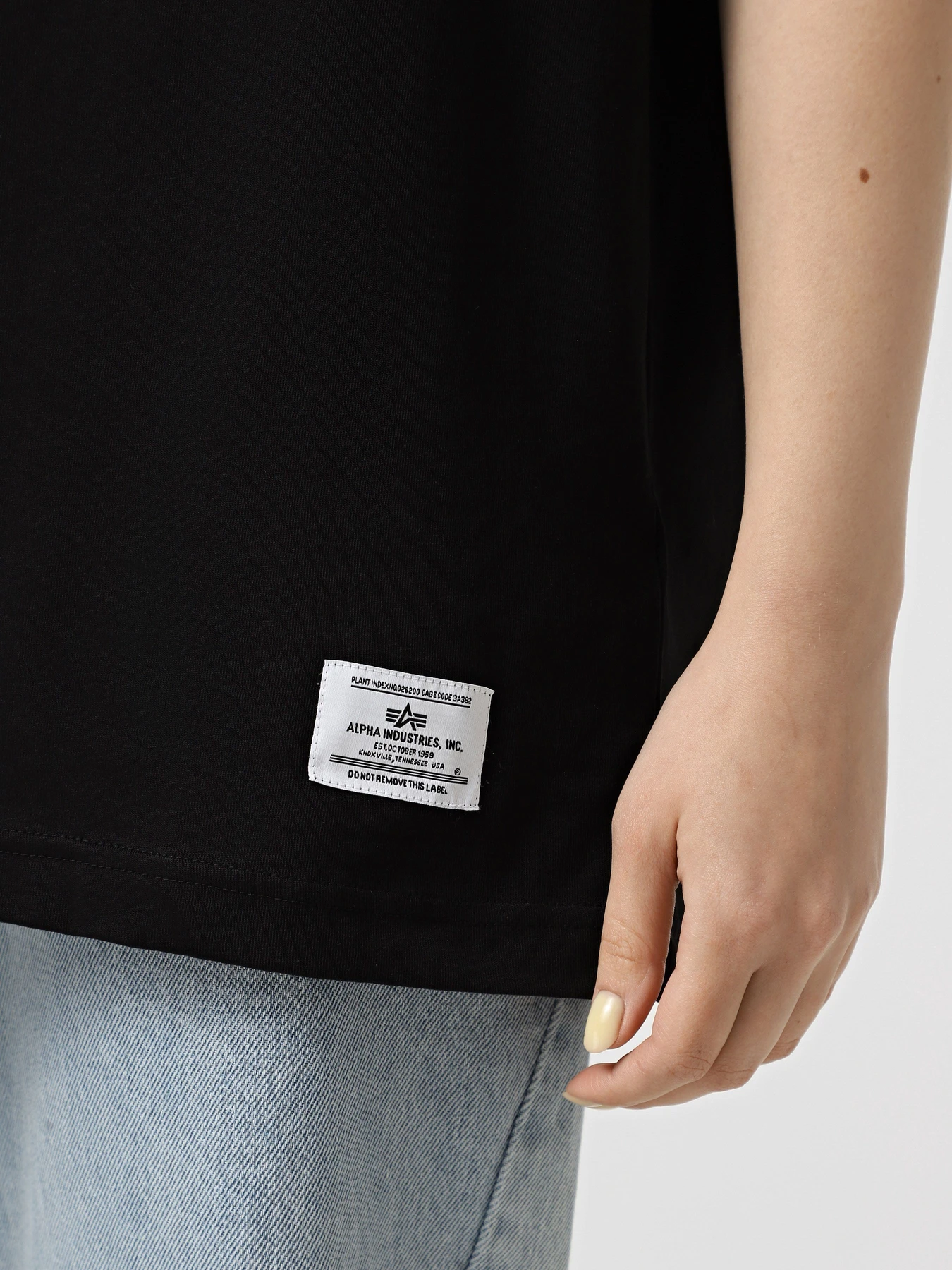Футболки и поло Alpha Industries SS REGULAR TEE модель UTS55501C1_001 Футболки и поло Alpha Industries SS REGULAR TEE модель UTS55501C1_001 Фото