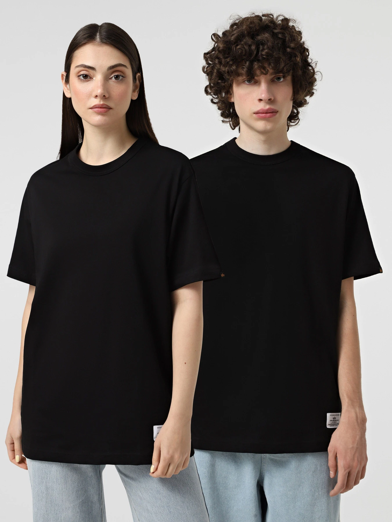 Футболки и поло Alpha Industries SS REGULAR TEE модель UTS55501C1_001 Футболки и поло Alpha Industries SS REGULAR TEE модель UTS55501C1_001 Фото