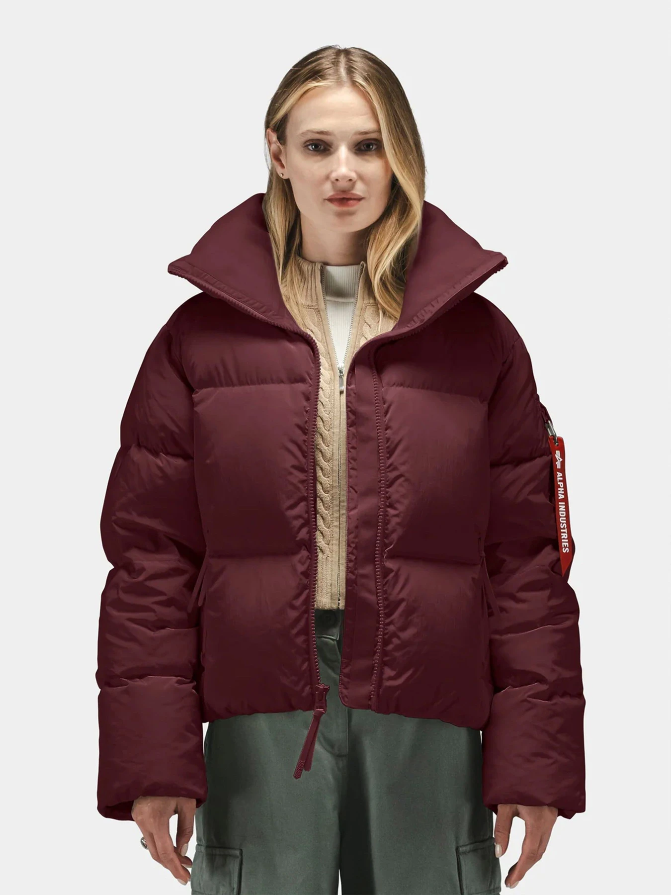 Куртки та дублянки Alpha Industries SIERRA SHORT PUFFER W модель WJS55504C1_621 Куртки та дублянки Alpha Industries SIERRA SHORT PUFFER W модель WJS55504C1_621 Фото