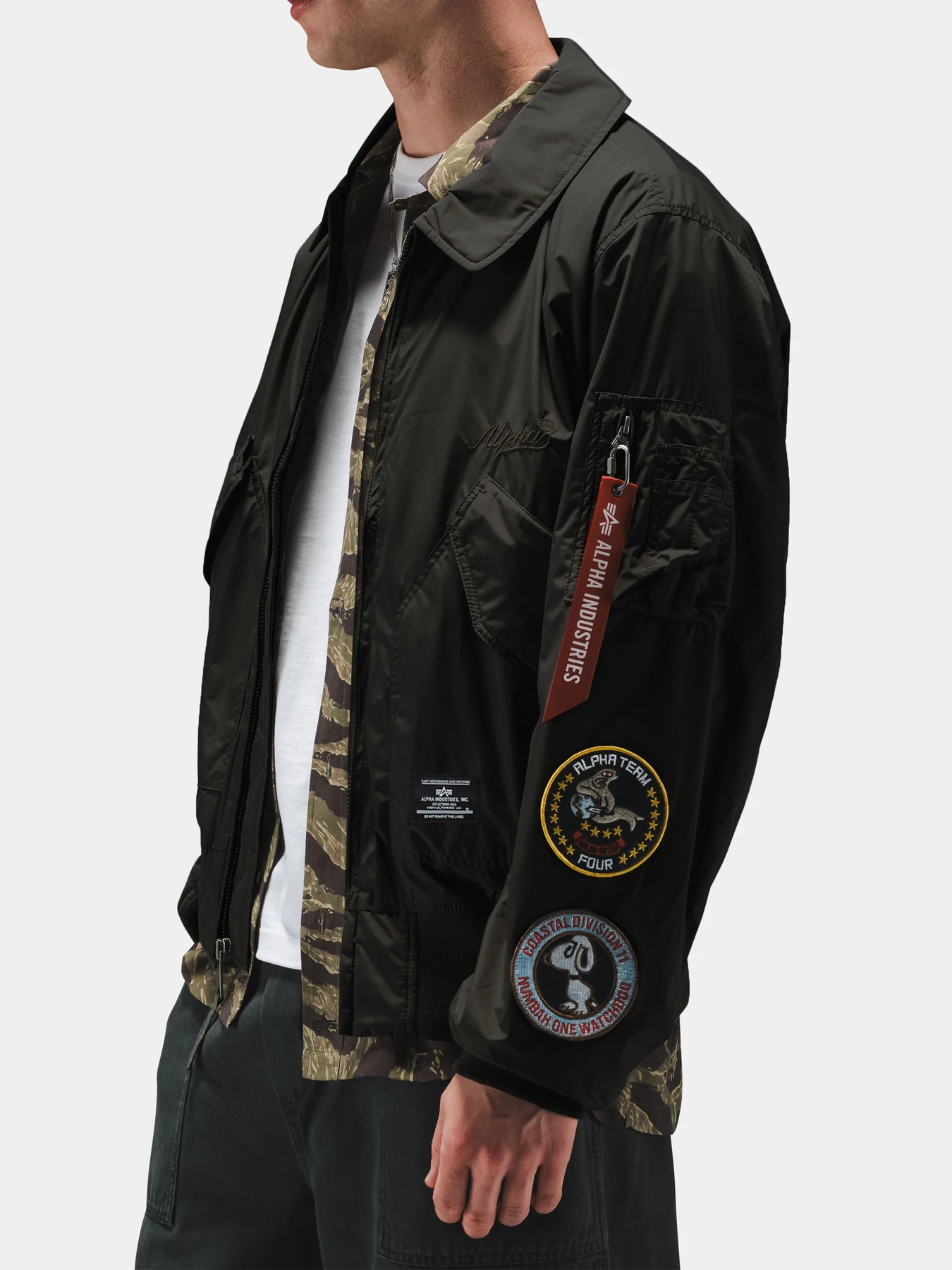 Куртки и дубленки Alpha Industries CWU 36/P RELAXED PATCHED FLIGH модель UJC56001C1_001 Куртки и дубленки Alpha Industries CWU 36/P RELAXED PATCHED FLIGH модель UJC56001C1_001 Фото