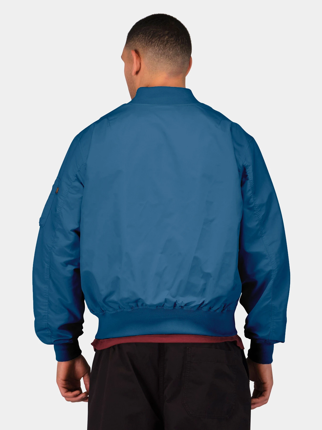 Куртки и дубленки Alpha Industries LOGO L-2B HUNTER RELAXED FLIGH модель UJL56002C1_479 Куртки и дубленки Alpha Industries LOGO L-2B HUNTER RELAXED FLIGH модель UJL56002C1_479 Фото