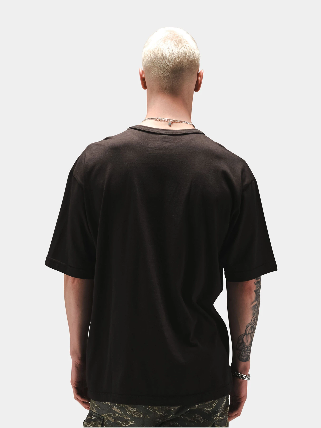 Футболки и поло Alpha Industries RELAXED BLACK CAT TEE модель UTO56000PK_001 Футболки и поло Alpha Industries RELAXED BLACK CAT TEE модель UTO56000PK_001 Фото