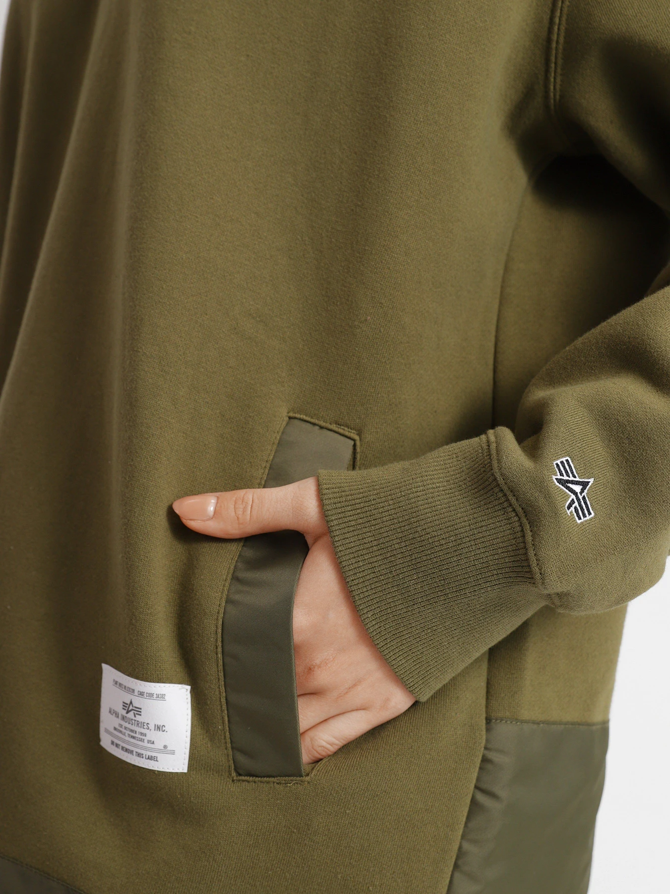 Худі та світшоти Alpha Industries NYLON UTILITY модель USN51502C1_303 Худі та світшоти Alpha Industries NYLON UTILITY модель USN51502C1_303 Фото