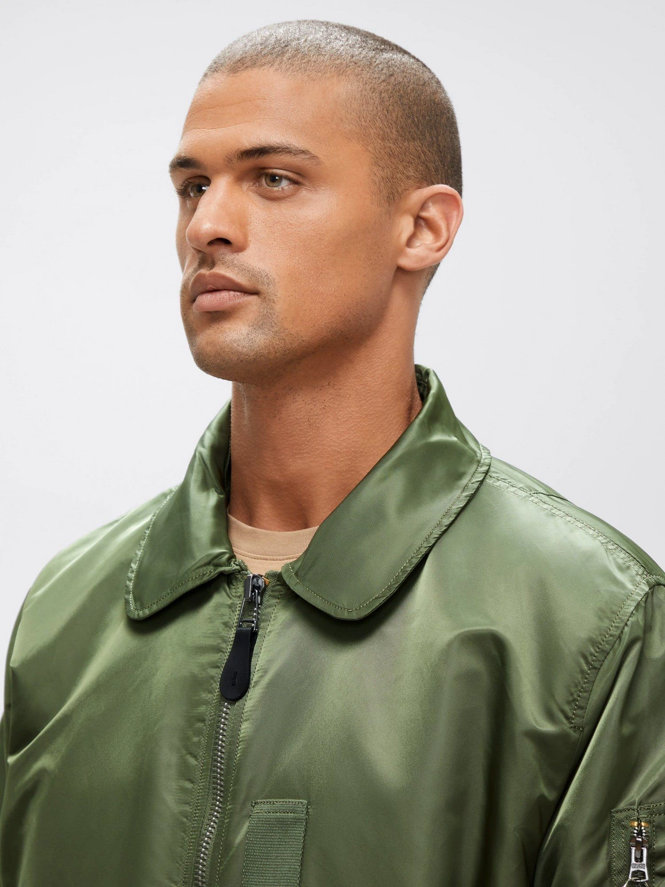 Куртки та дублянки Alpha Industries B-15 модель MJB23010C1_310 Куртки та дублянки Alpha Industries B-15 модель MJB23010C1_310 Фото