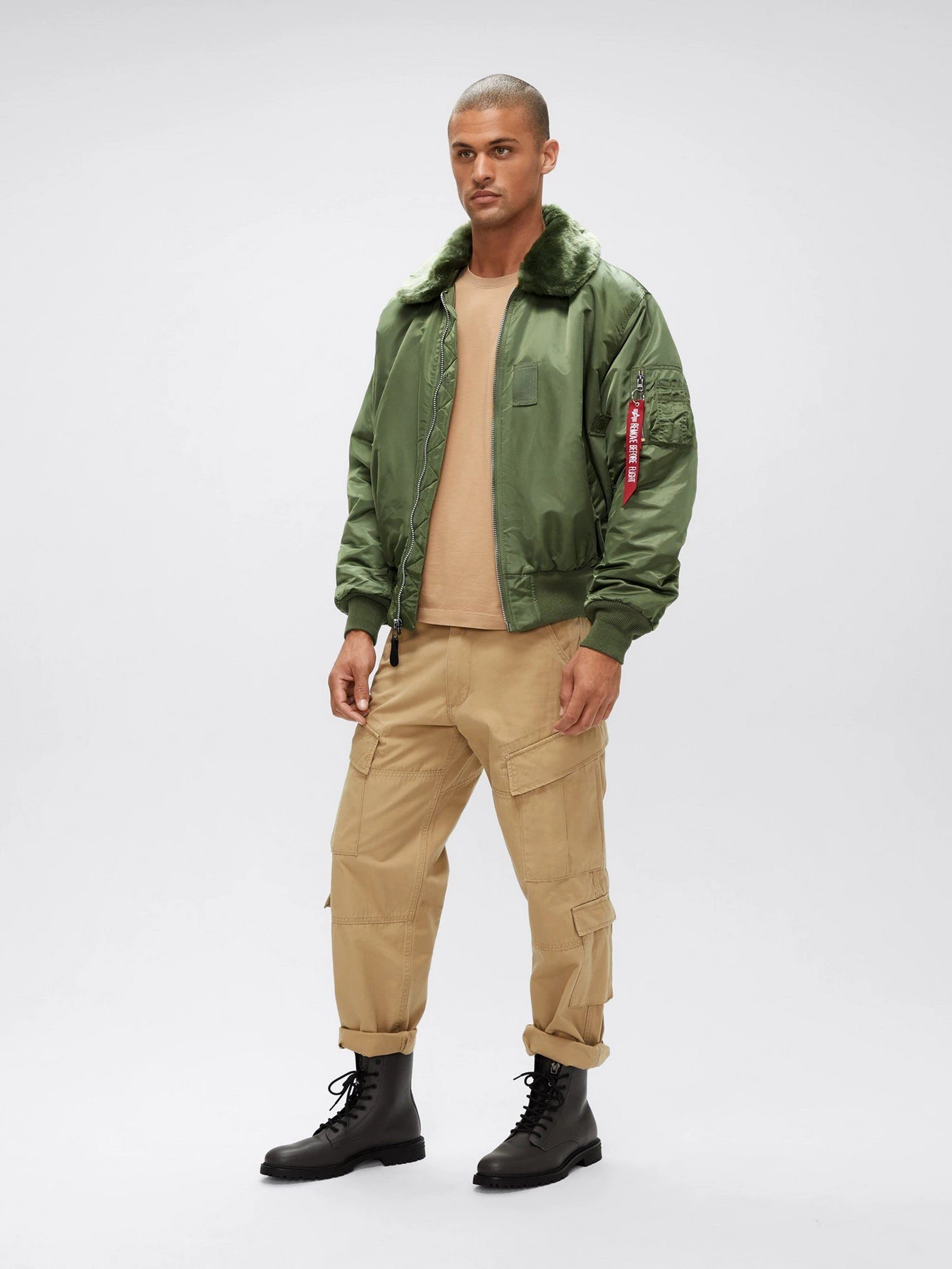 Куртки та дублянки Alpha Industries B-15 модель MJB23010C1_310 Куртки та дублянки Alpha Industries B-15 модель MJB23010C1_310 Фото