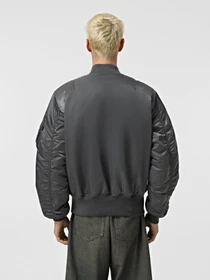 Куртки та дублянки Alpha Industries Ma-1 модель MJM21000C1_022 Фото