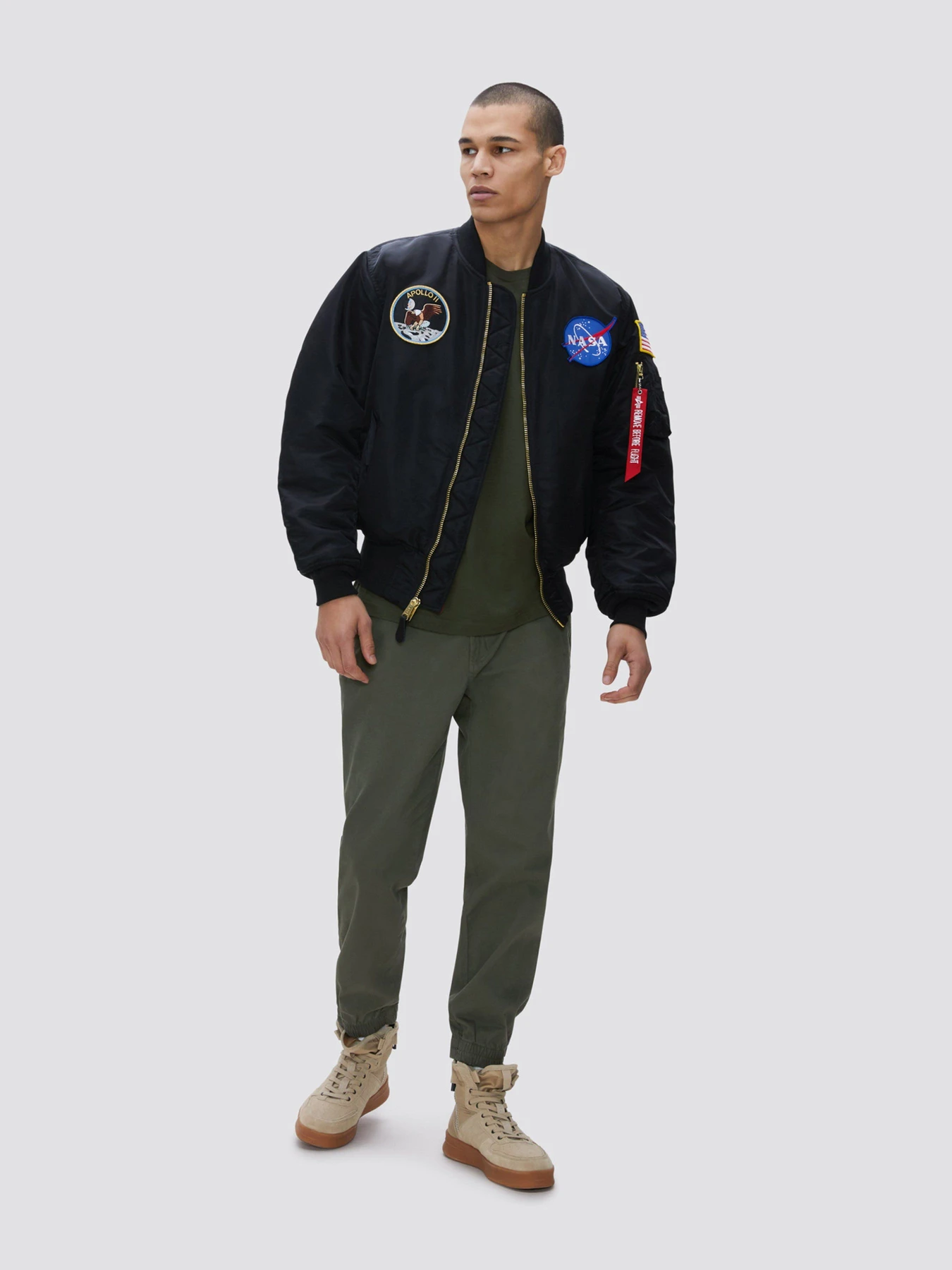 Куртки та дублянки Alpha Industries Apollo Ma-1 модель MJM21097C1_001 Куртки та дублянки Alpha Industries Apollo Ma-1 модель MJM21097C1_001 Фото
