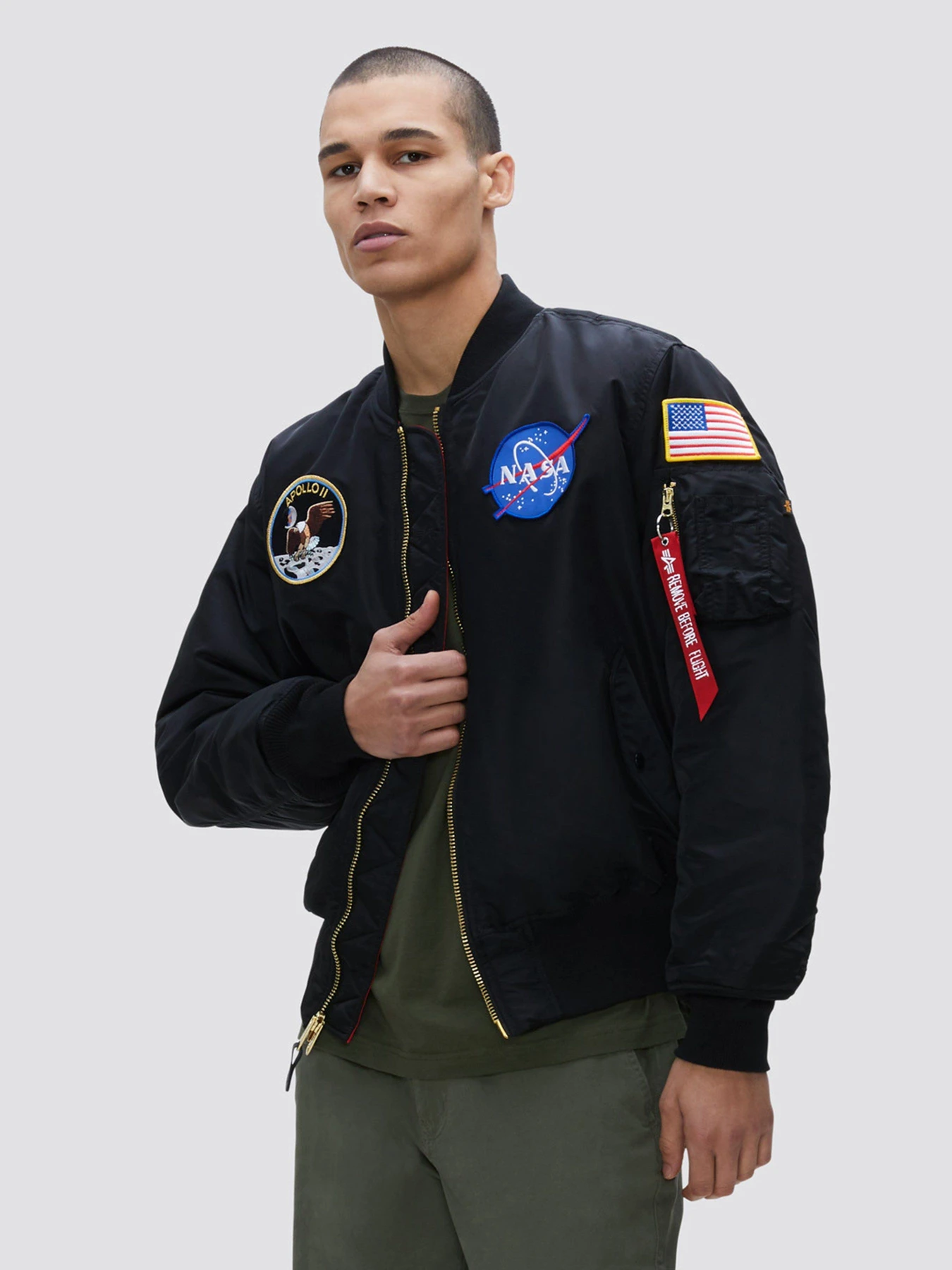 Куртки та дублянки Alpha Industries Apollo Ma-1 модель MJM21097C1_001 Куртки та дублянки Alpha Industries Apollo Ma-1 модель MJM21097C1_001 Фото