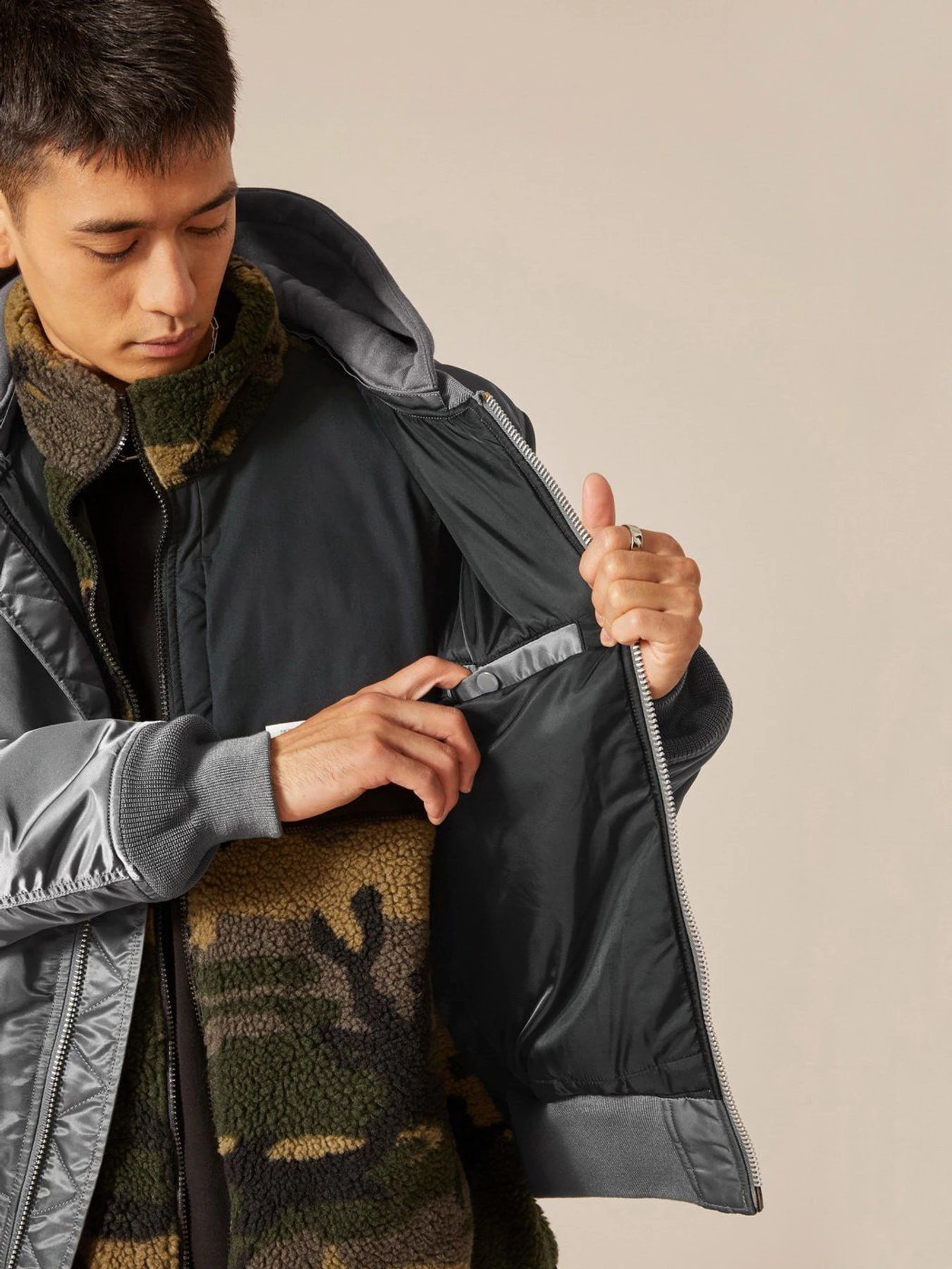 Куртки и дубленки Alpha Industries MA-1 NATUS модель MJM47506C1_022 Фото