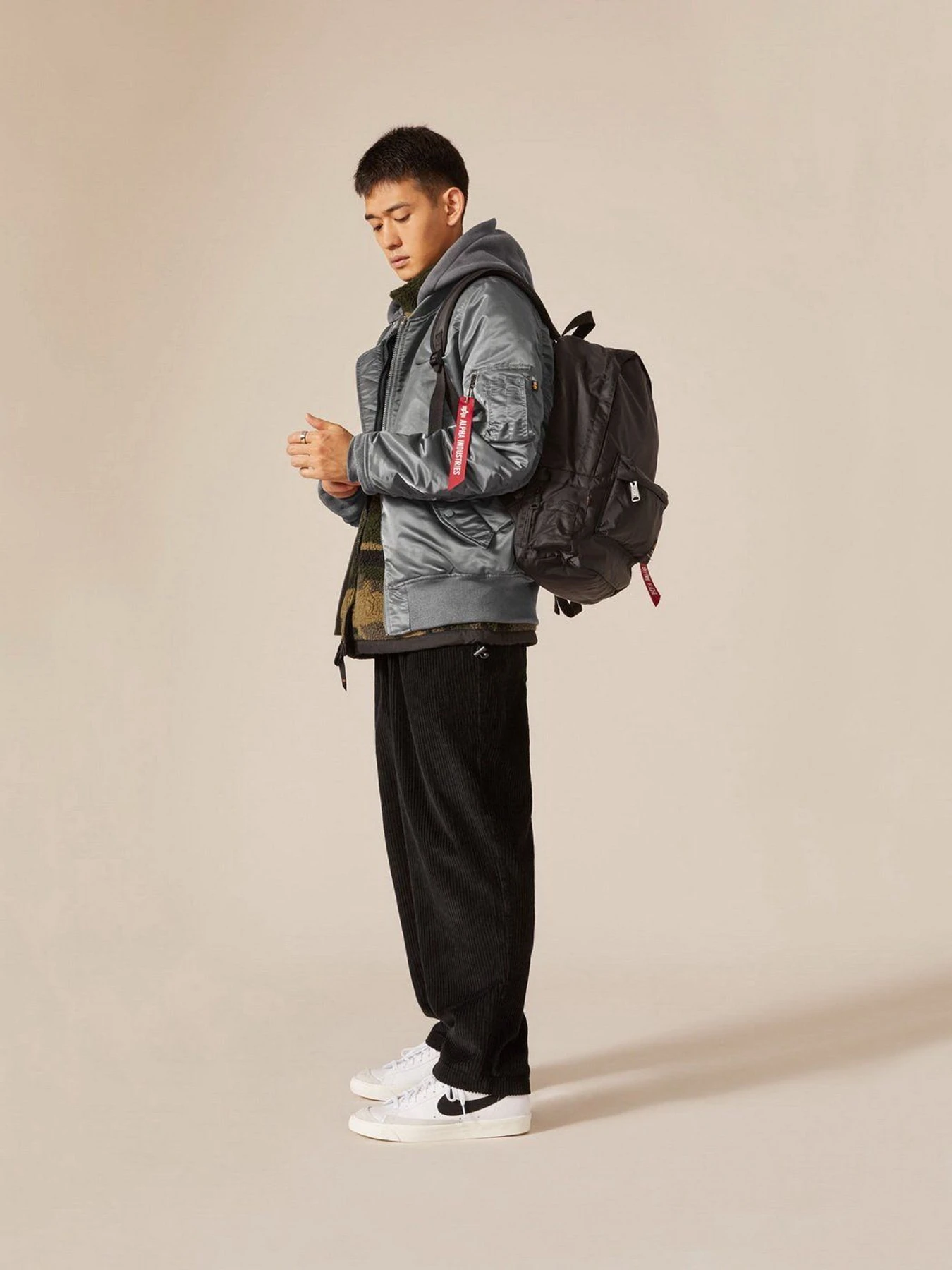 Куртки и дубленки Alpha Industries MA-1 NATUS модель MJM47506C1_022 Фото
