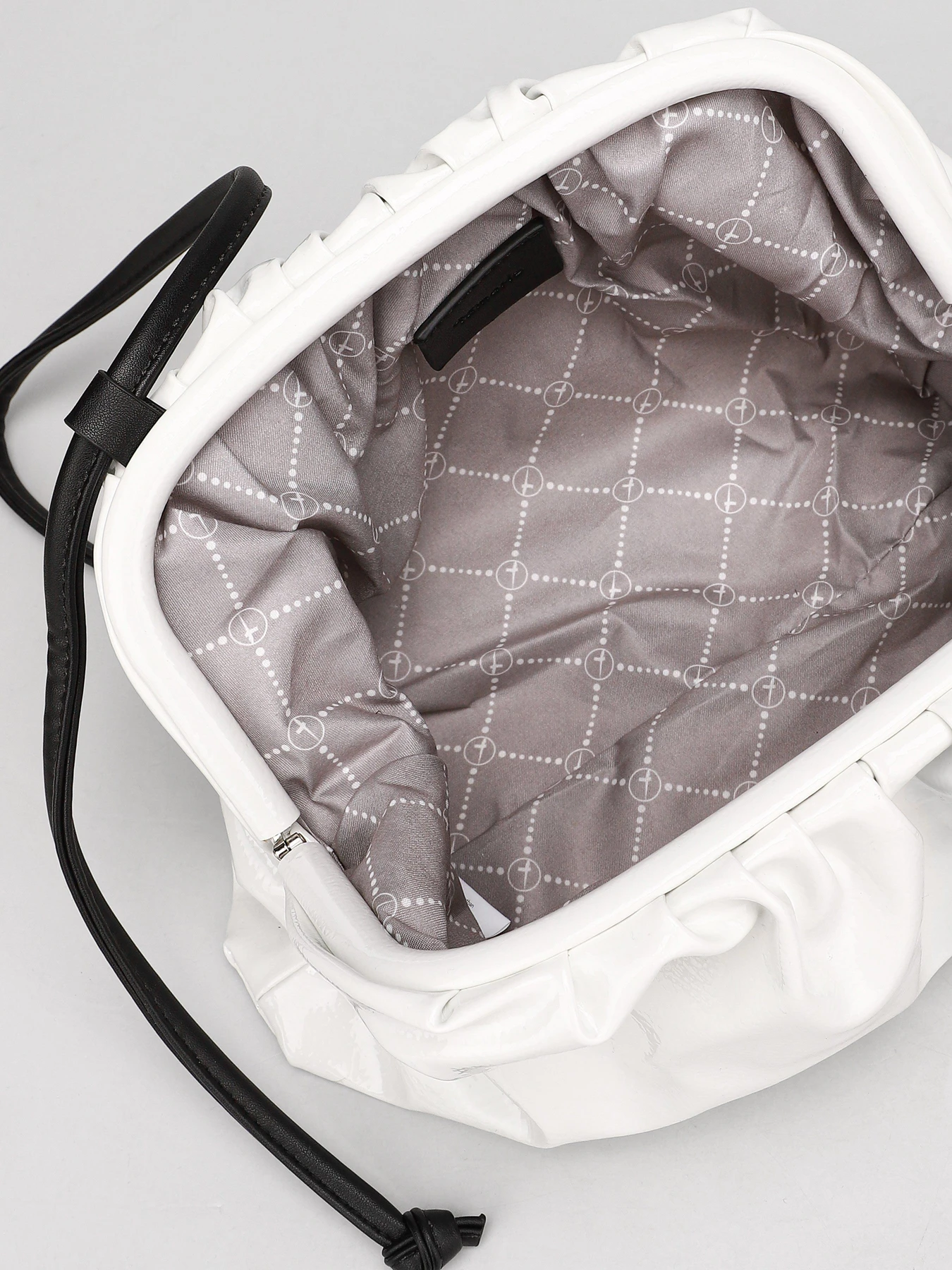 Сумки Tamaris модель 31021-399 Сумки Tamaris модель 31021-399 Фото