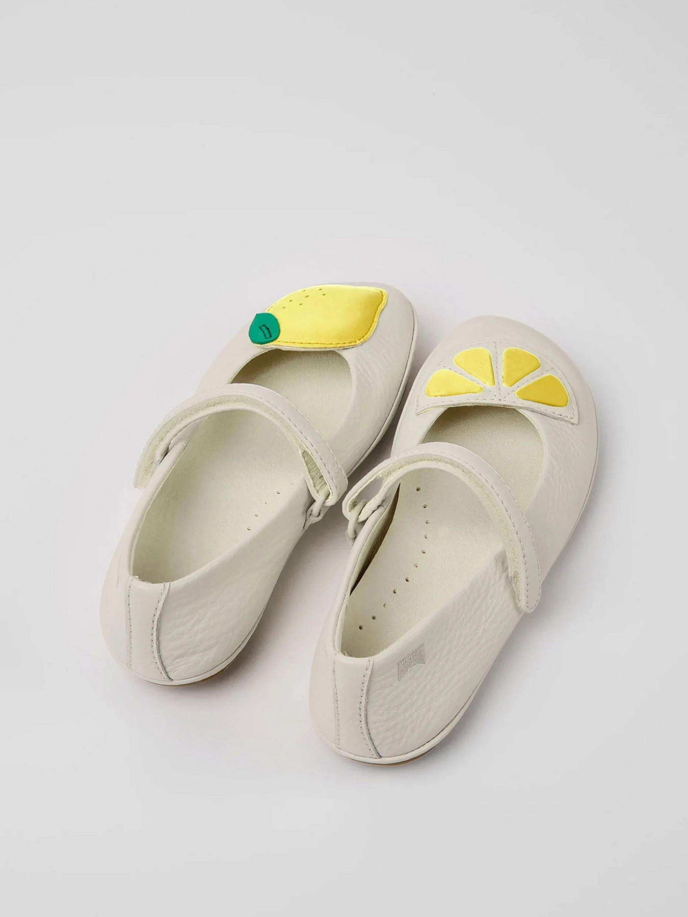 Туфлі та лофери Camper Twins модель K800485-001 Туфлі та лофери Camper Twins модель K800485-001 Фото
