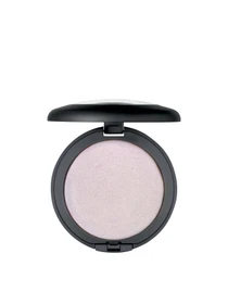 Пудра з ефектом мерехтіння Moonlight Glow Beyu модель 38254 Фото