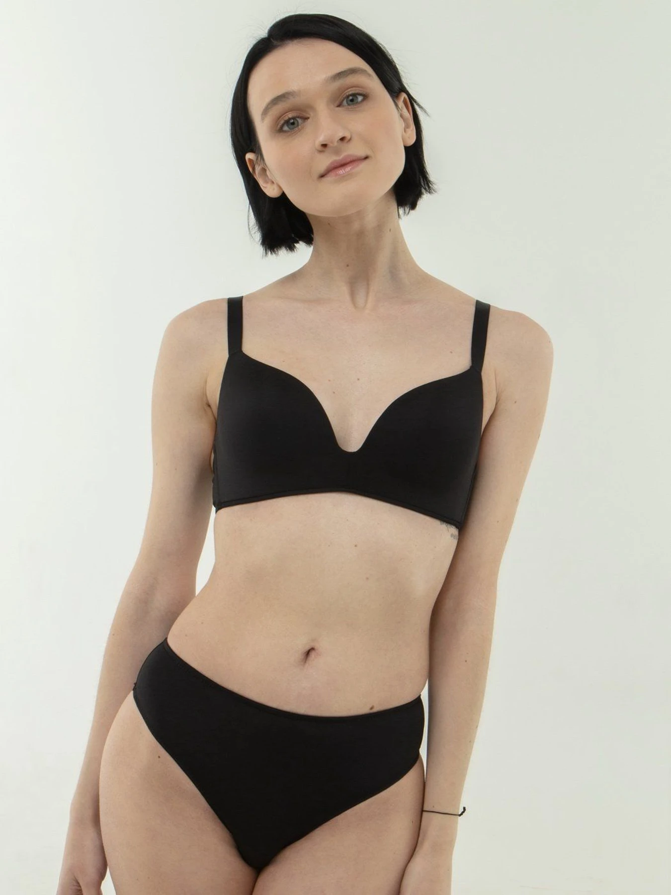 Нижнее белье Brabrabra модель SLZ24002001_black Нижнее белье Brabrabra модель SLZ24002001_black Фото