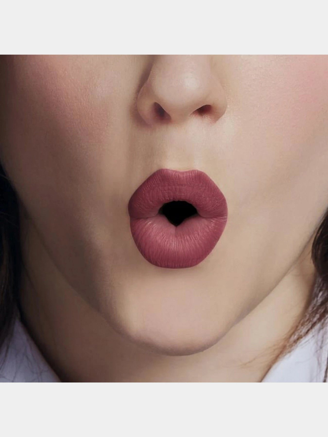 Помада матовая Rouge Velvet BOURJOIS модель 3614224102920 Помада матовая Rouge Velvet BOURJOIS модель 3614224102920 Фото