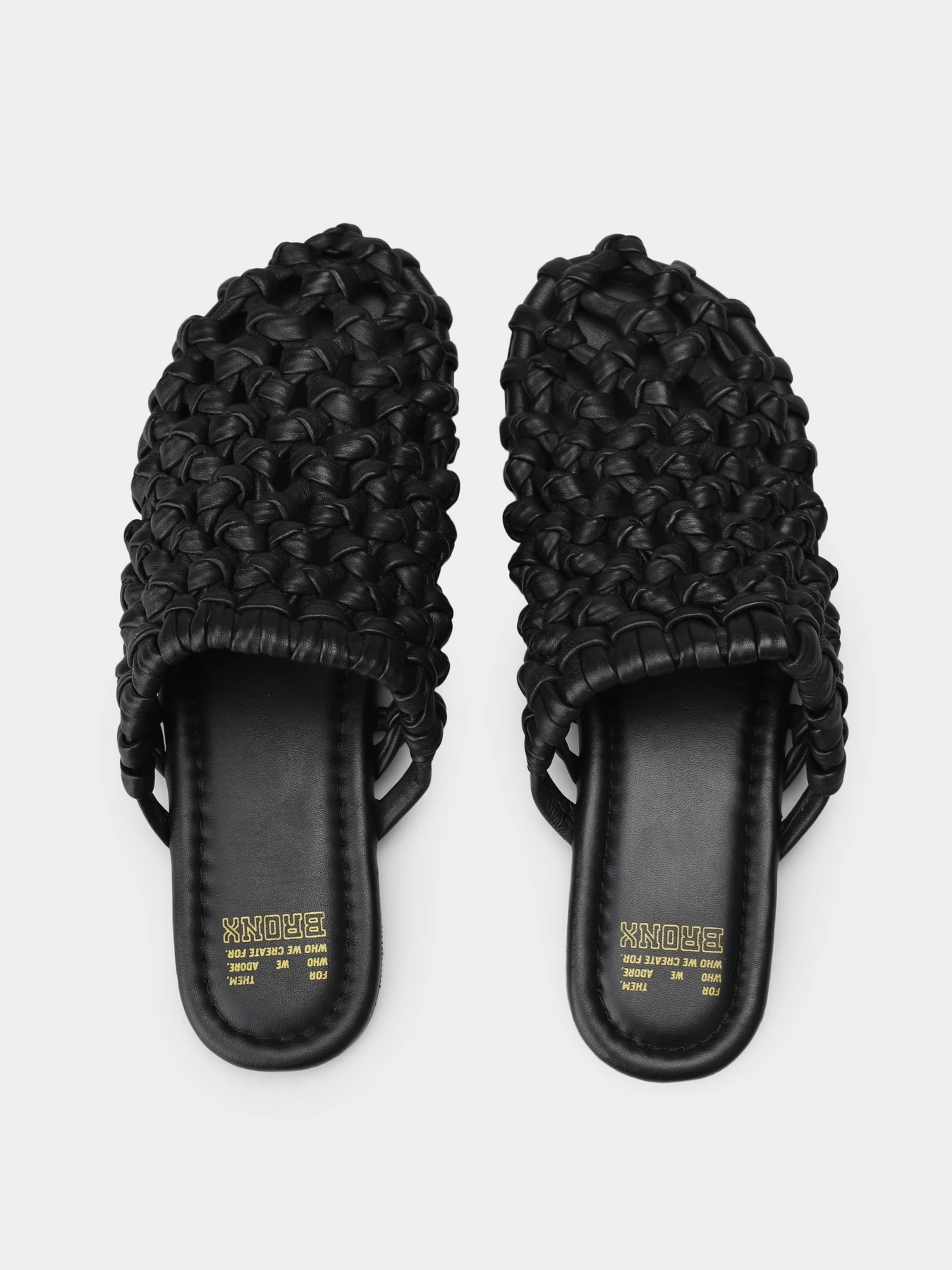 Шлёпанцы Bronx модель 85093-D-01-Black Шлёпанцы Bronx модель 85093-D-01-Black Фото