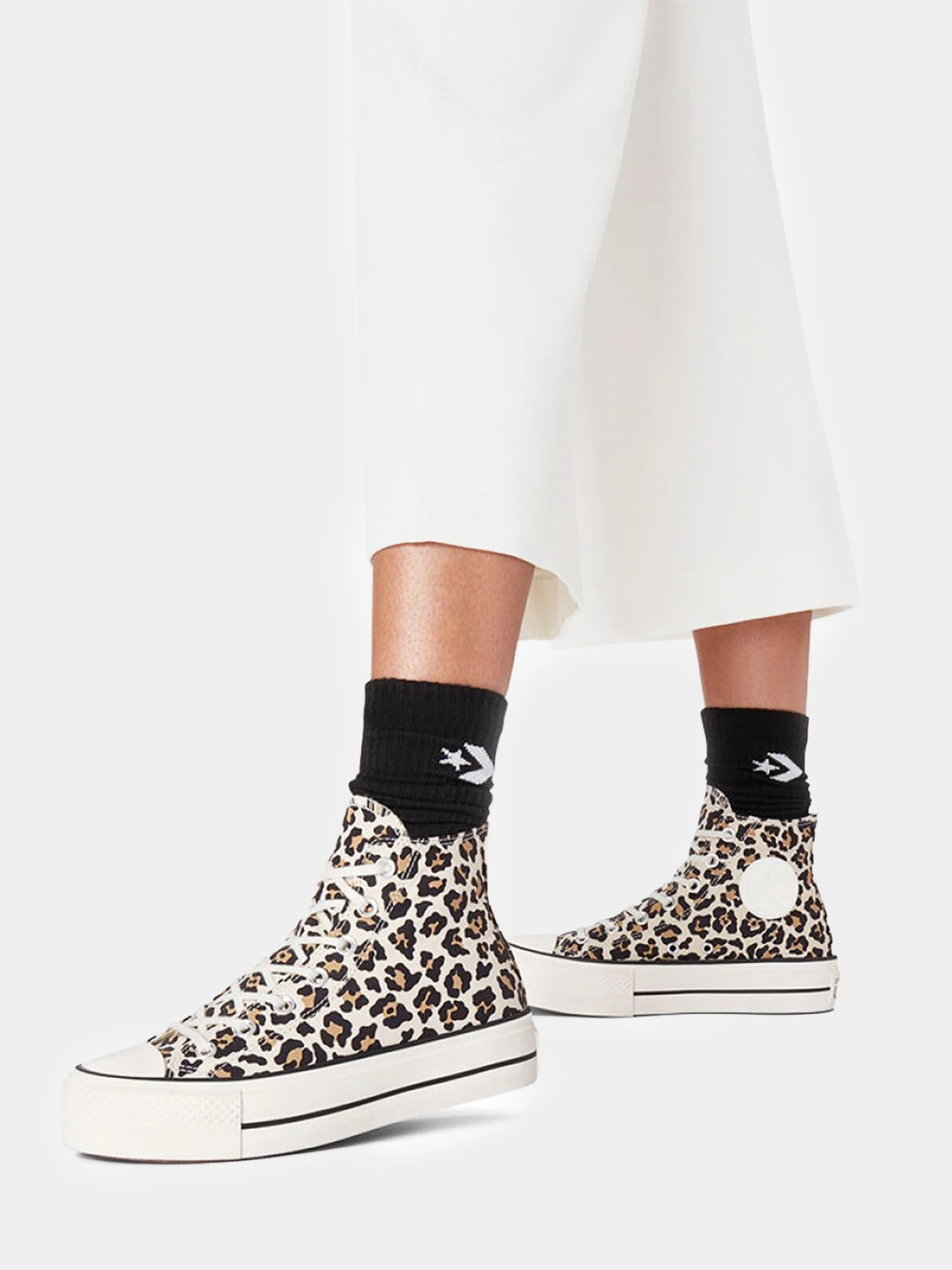 Кеди CONVERSE Chuck Taylor All Star High модель 570915C Кеди CONVERSE Chuck Taylor All Star High модель 570915C Фото