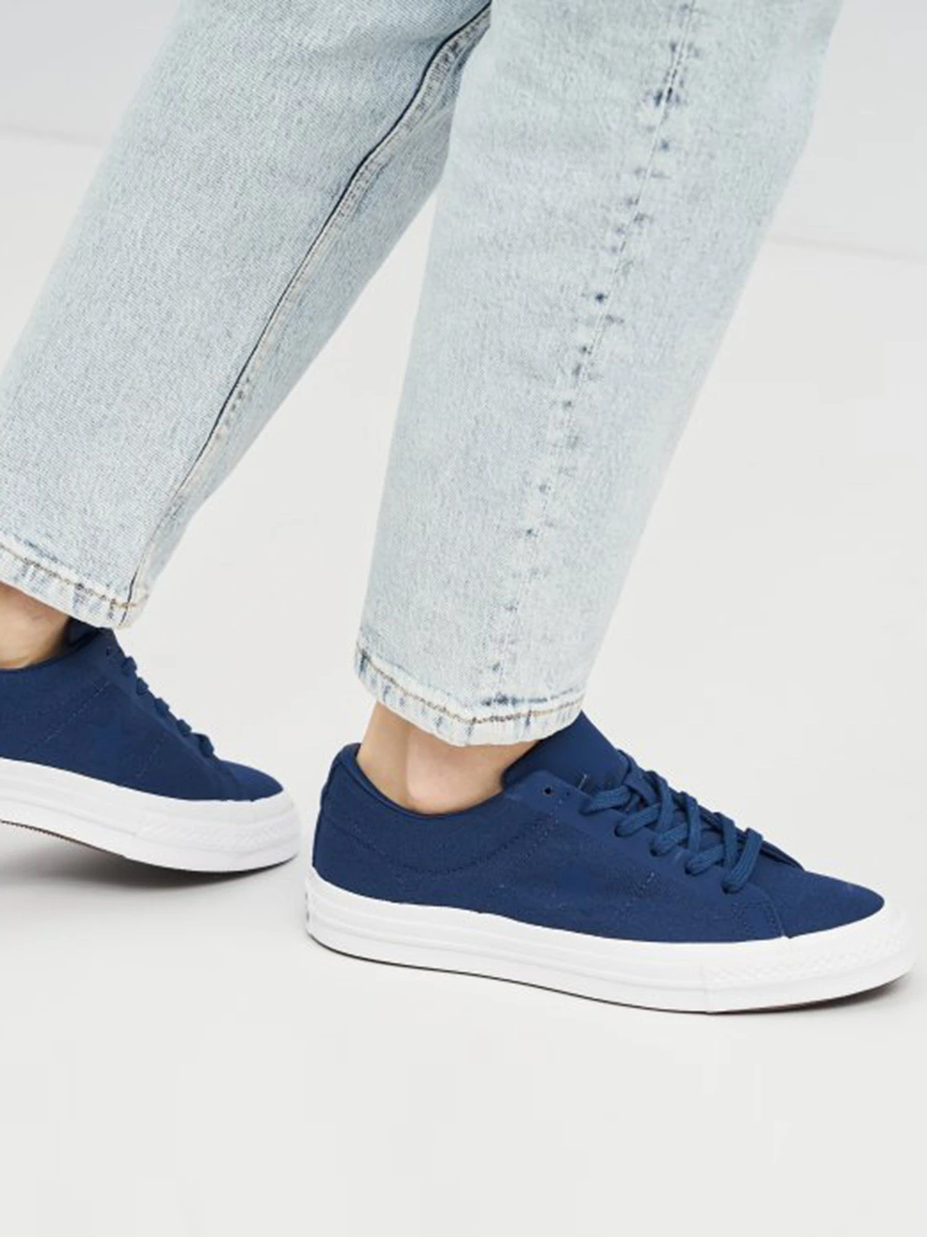 Кеды CONVERSE ONE STAR OX модель 163368C Кеды CONVERSE ONE STAR OX модель 163368C Фото