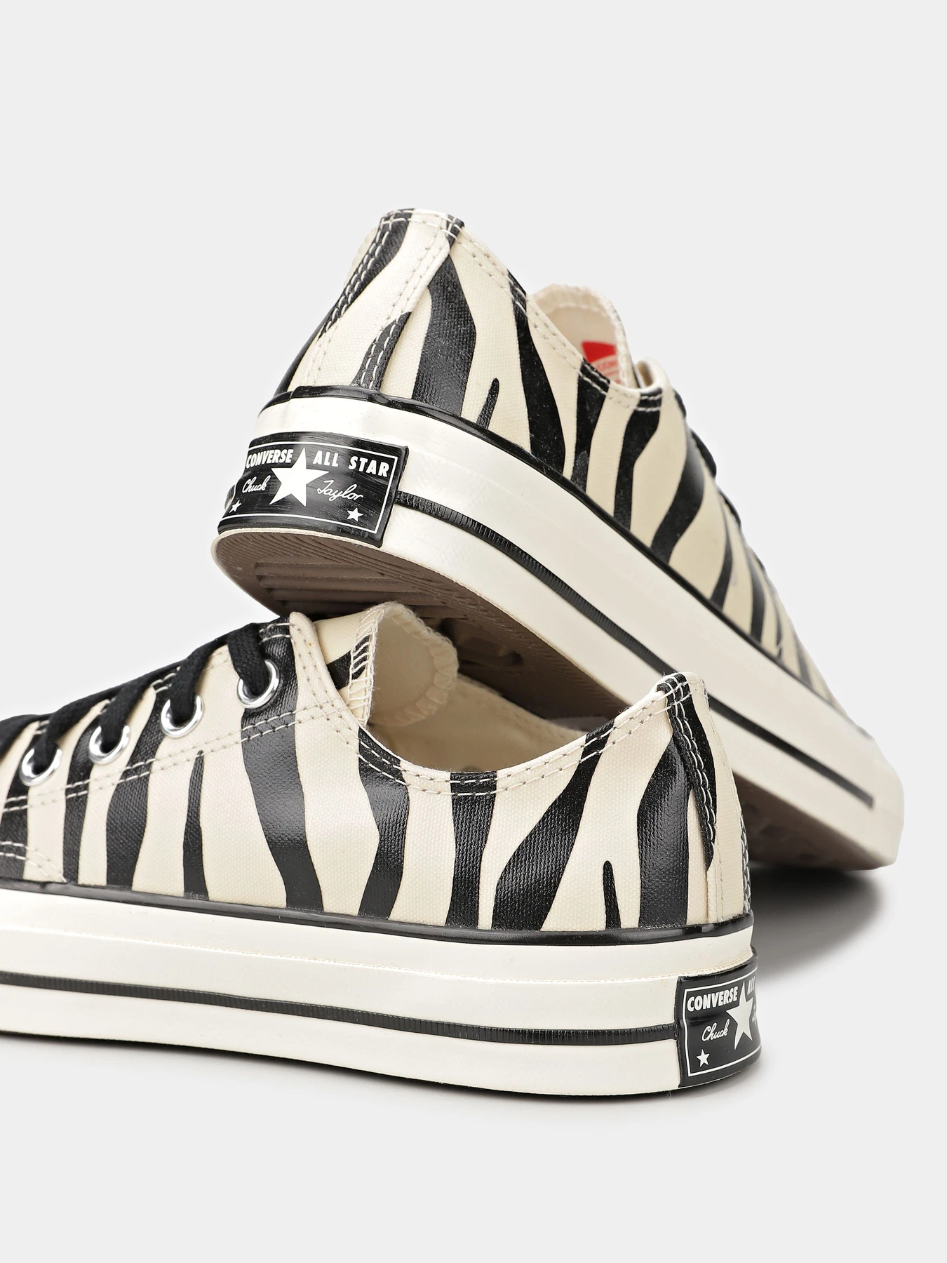 Кеды CONVERSE CHUCK 70 OX модель A13438C Кеды CONVERSE CHUCK 70 OX модель A13438C Фото