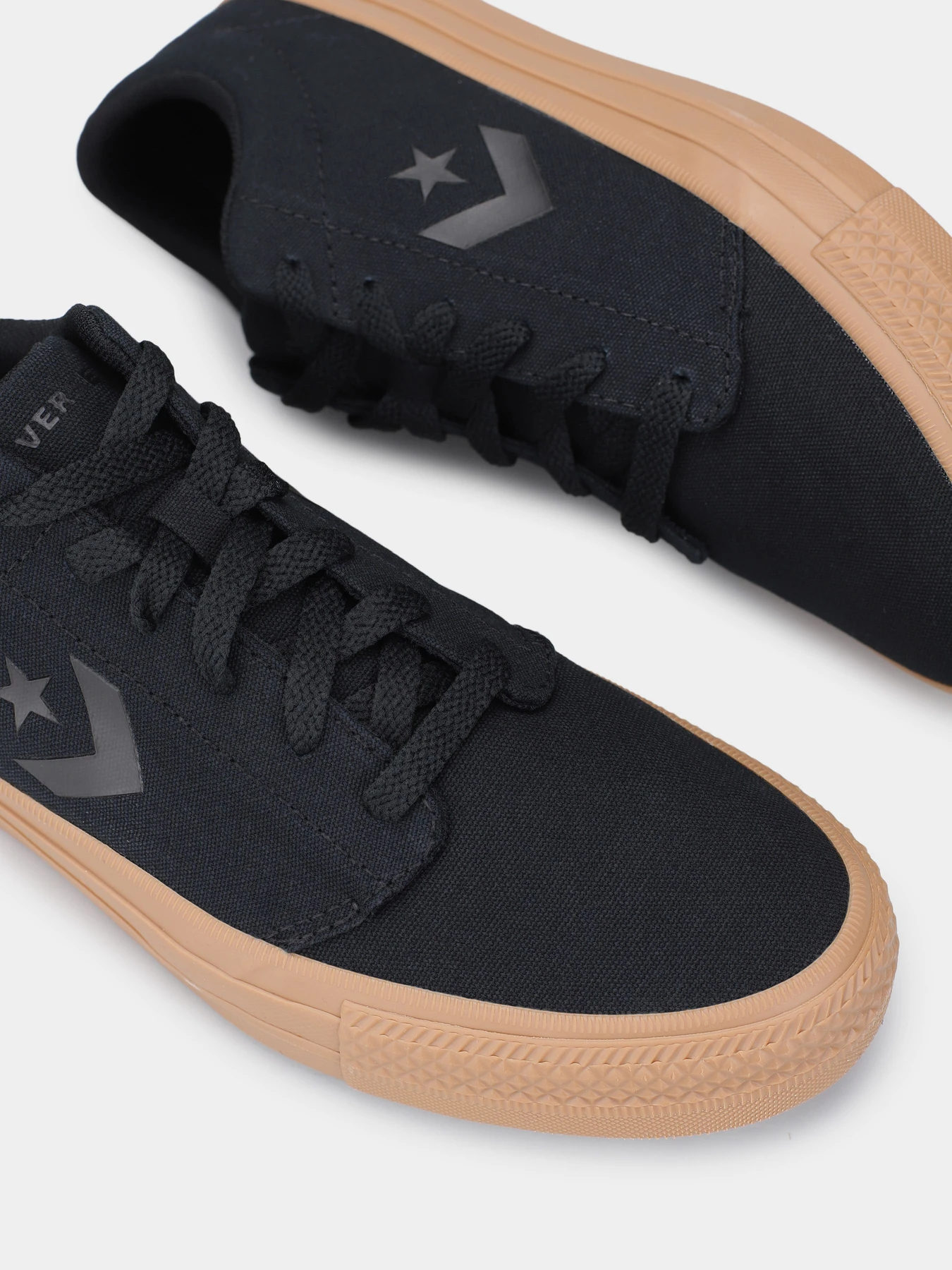 Кеди CONVERSE DAY ONE CLASSIC OX модель A15627C Кеди CONVERSE DAY ONE CLASSIC OX модель A15627C Фото