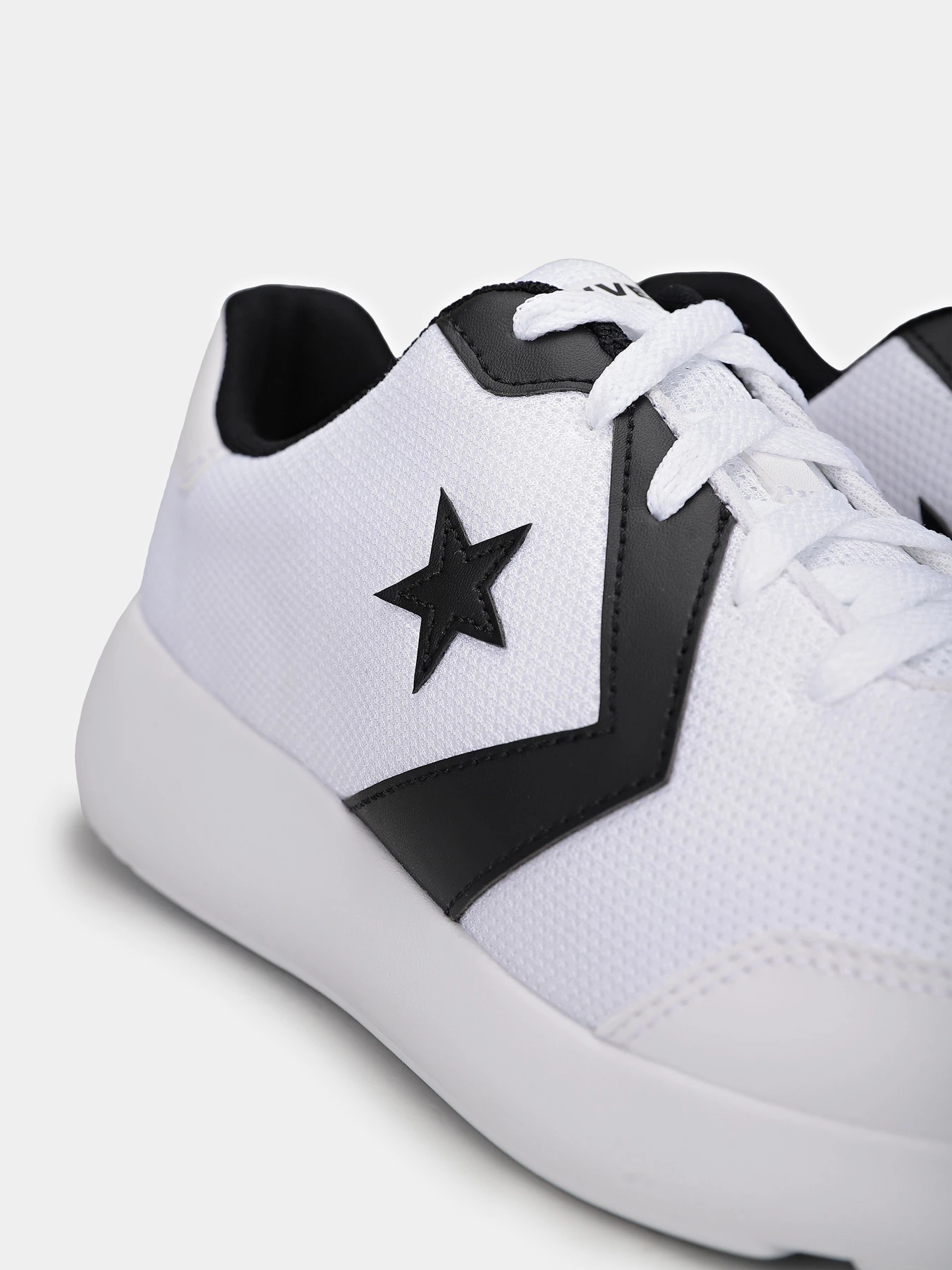 Кросівки CONVERSE DAY ONE TRAINER OX модель A14808C Фото