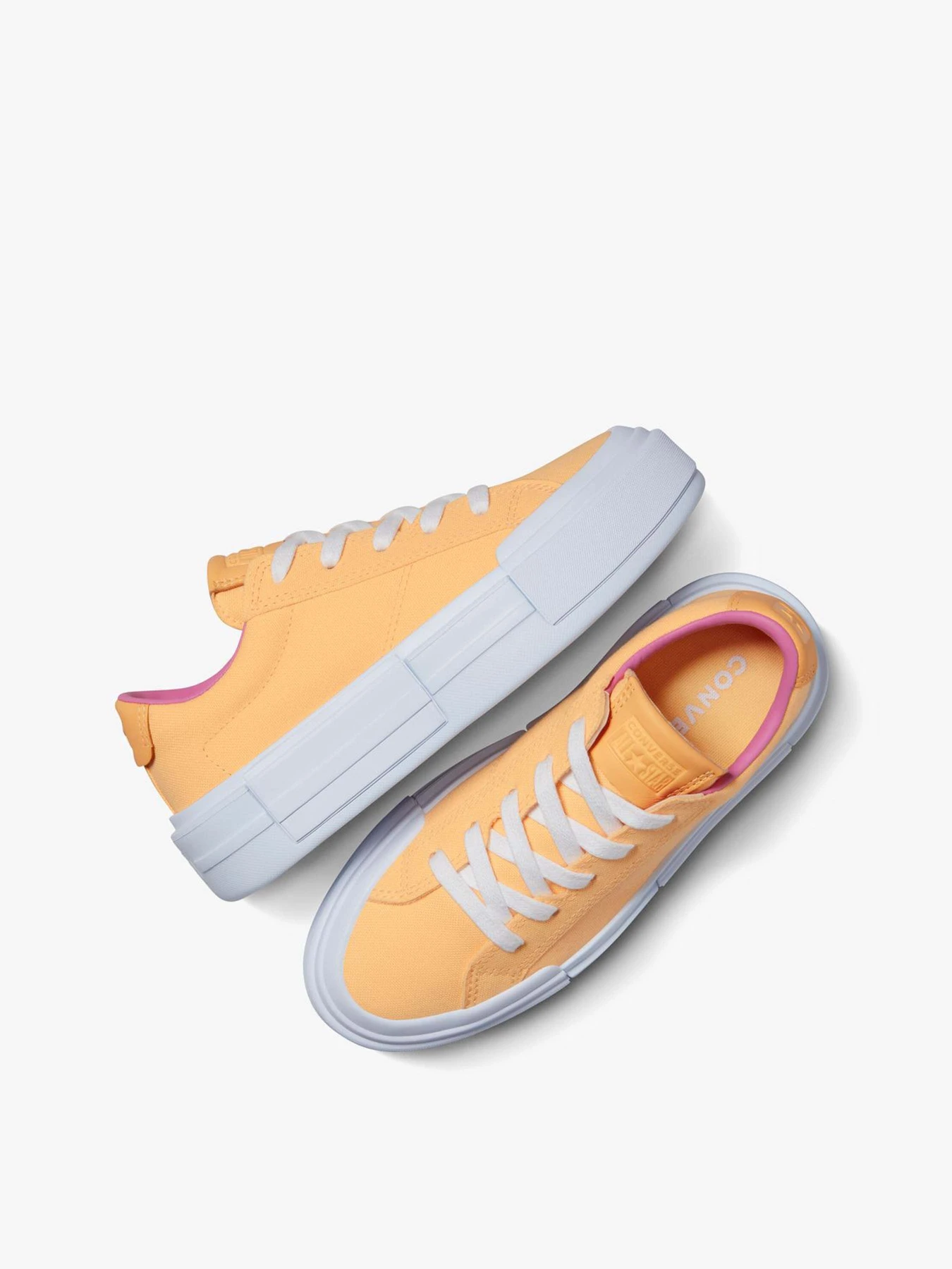 Кеди CONVERSE CHUCK TAYLOR ALL STAR CRUISE модель A15050C Кеди CONVERSE CHUCK TAYLOR ALL STAR CRUISE модель A15050C Фото