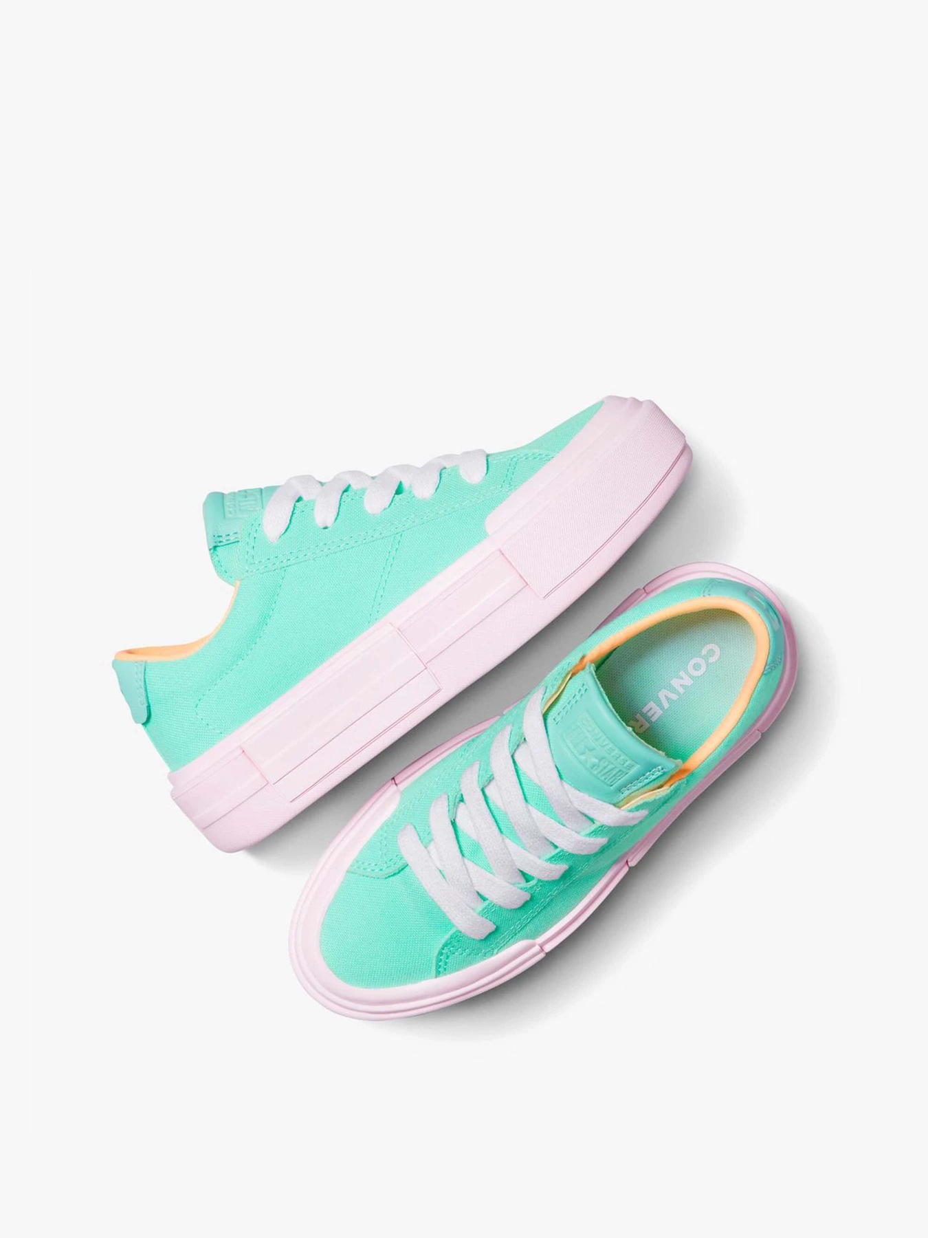 Кеды CONVERSE CHUCK TAYLOR ALL STAR CRUISE модель A15051C Кеды CONVERSE CHUCK TAYLOR ALL STAR CRUISE модель A15051C Фото