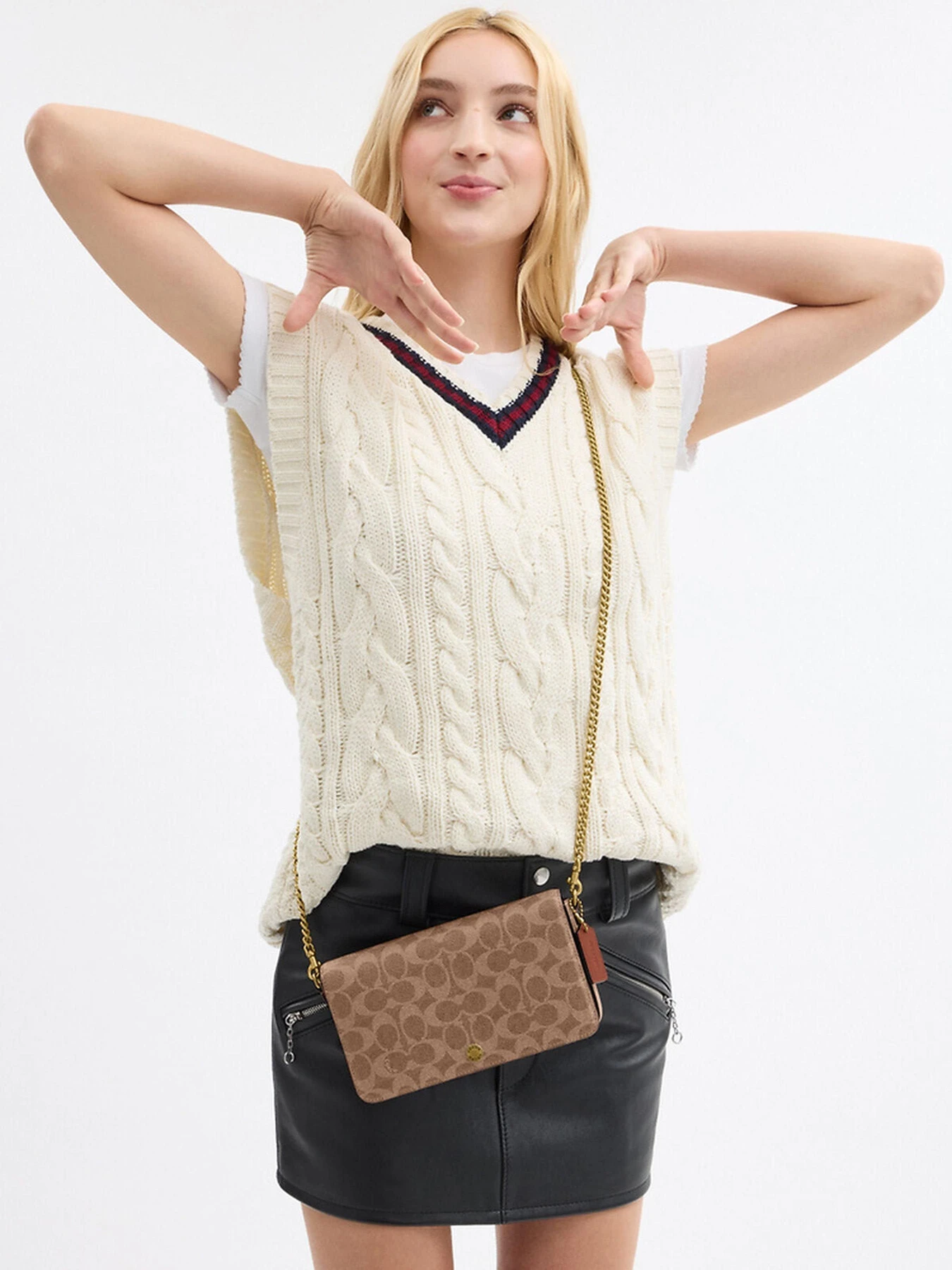 Сумки Coach модель CAO03B4XHG Фото