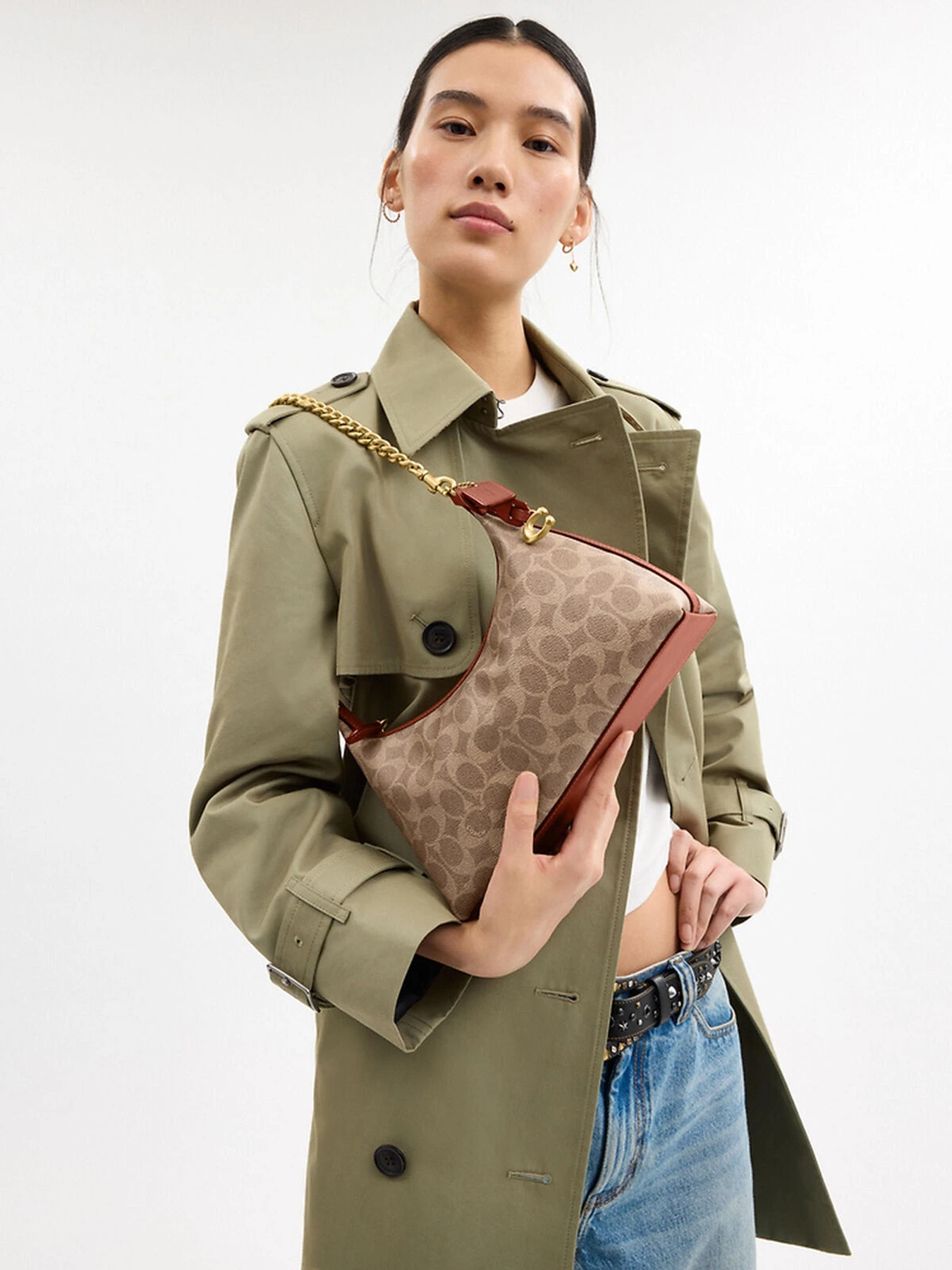 Сумки Coach модель CAM26B4XHG Сумки Coach модель CAM26B4XHG Фото