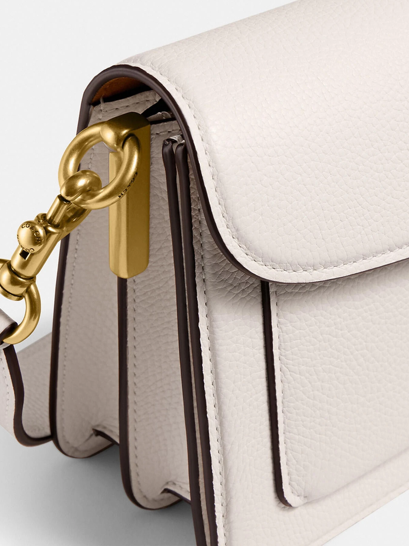 Сумки Coach модель CH857B4/HA Сумки Coach модель CH857B4/HA Фото