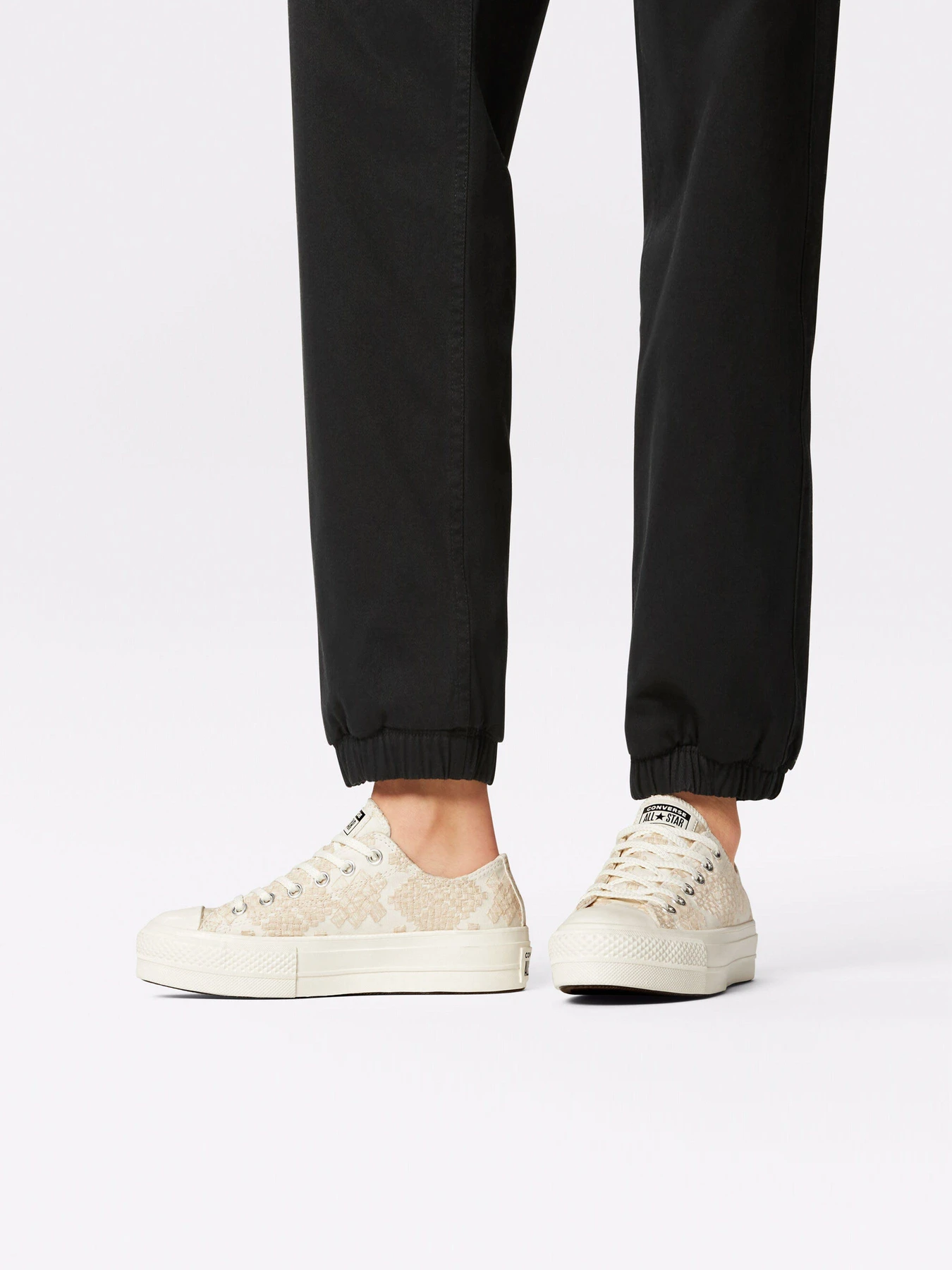 Кеди CONVERSE Chuck Taylor All Star Lift Festival Broderie модель A02225C Кеди CONVERSE Chuck Taylor All Star Lift Festival Broderie модель A02225C Фото