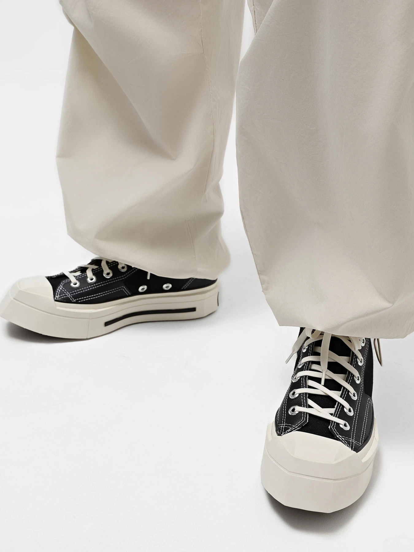 Кеди CONVERSE CHUCK 70 DE LUXE SQUARED HI модель A06435C Фото