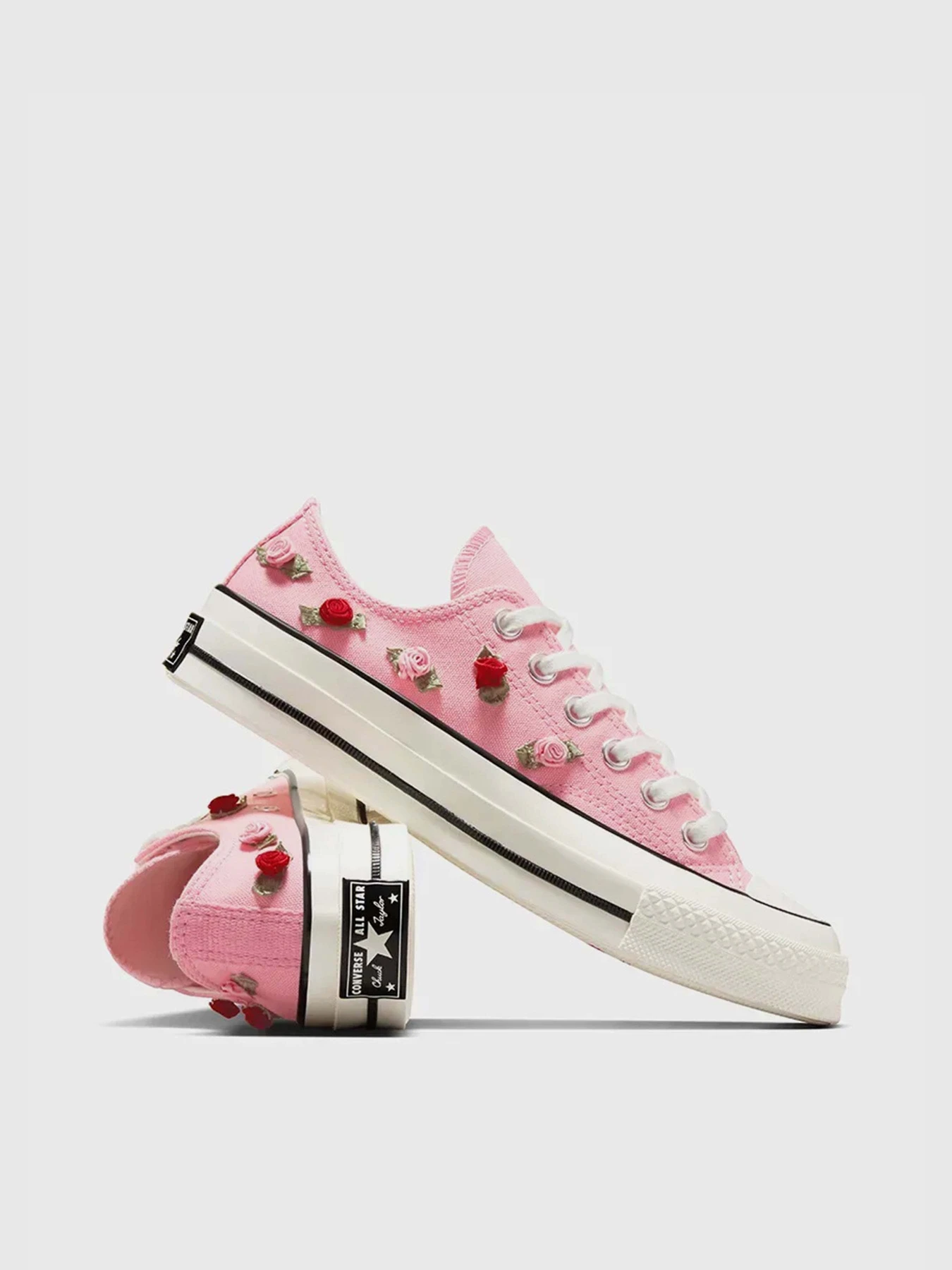 Кеди CONVERSE CHUCK 70 VALENTINE'S DAY модель A13649C Кеди CONVERSE CHUCK 70 VALENTINE'S DAY модель A13649C Фото