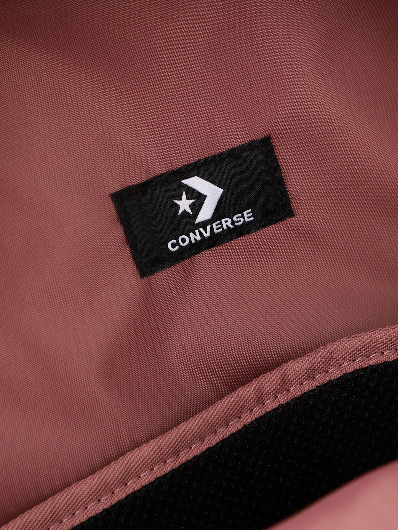 Рюкзаки CONVERSE PREMIUM GO 2 модель 10024561-283 Рюкзаки CONVERSE PREMIUM GO 2 модель 10024561-283 Фото