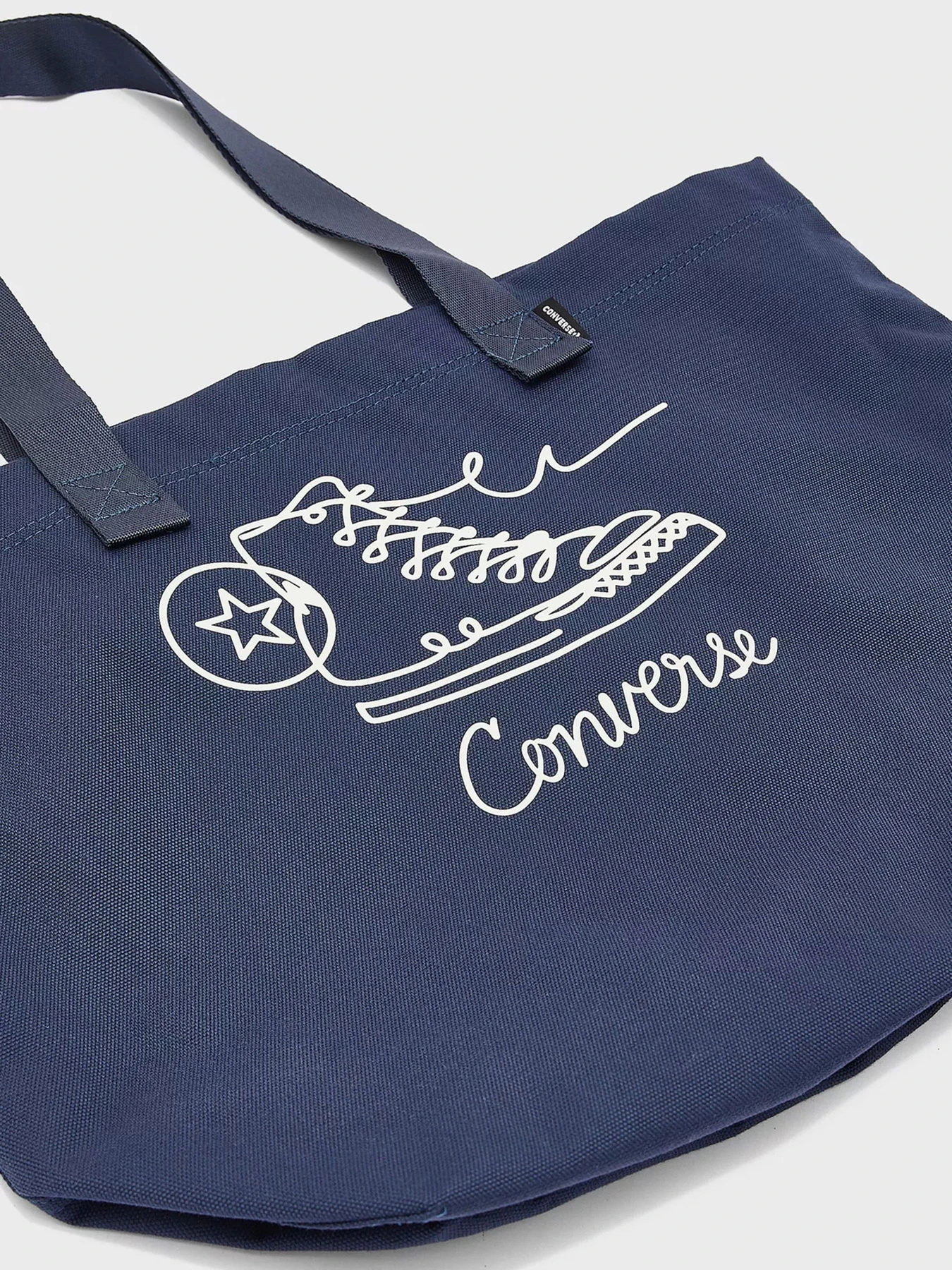 Сумки CONVERSE Graphic Tote модель 10025224-410 Фото