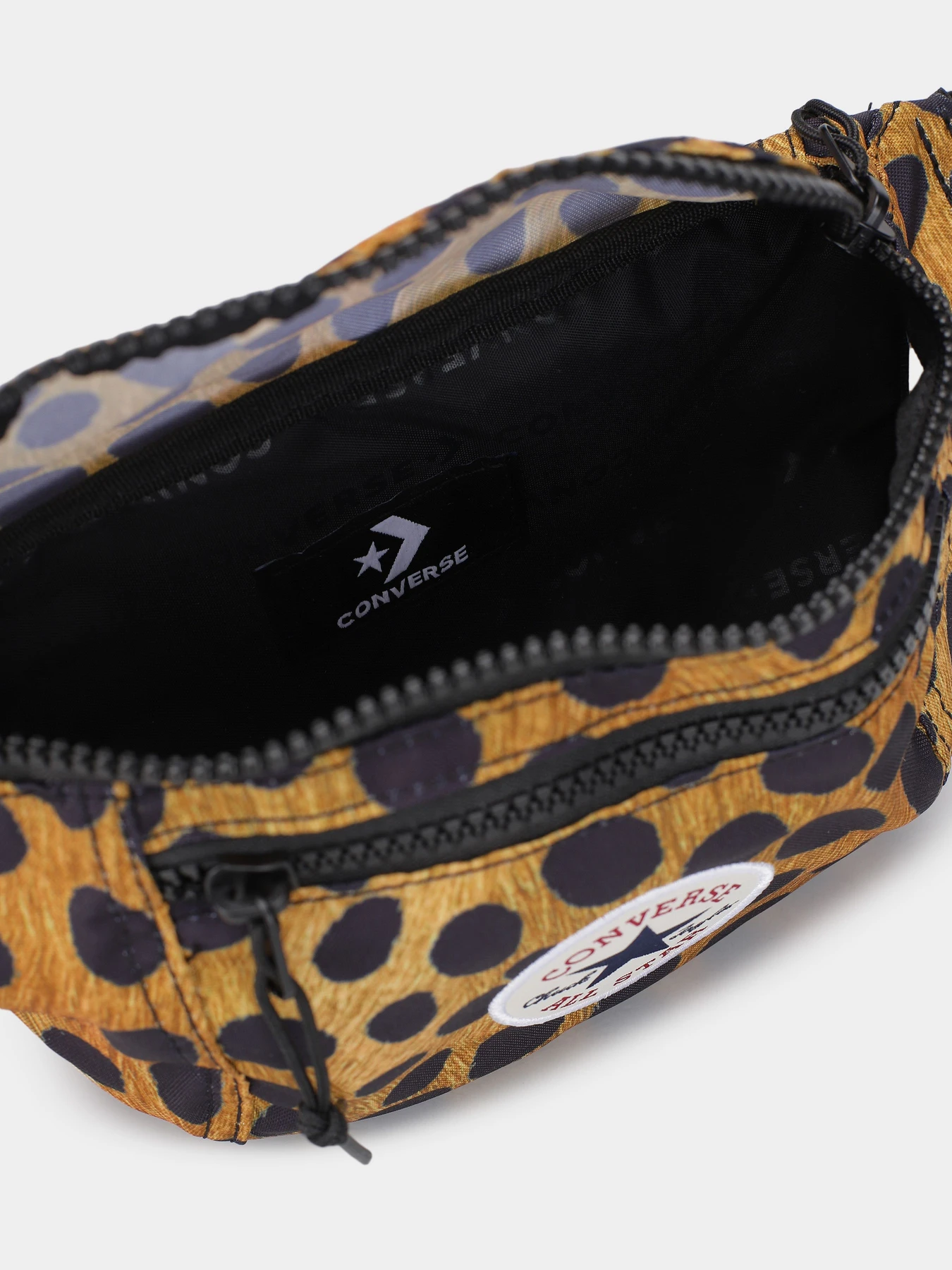Сумки CONVERSE GO2 LUX AOP модель 10027983-754 Сумки CONVERSE GO2 LUX AOP модель 10027983-754 Фото