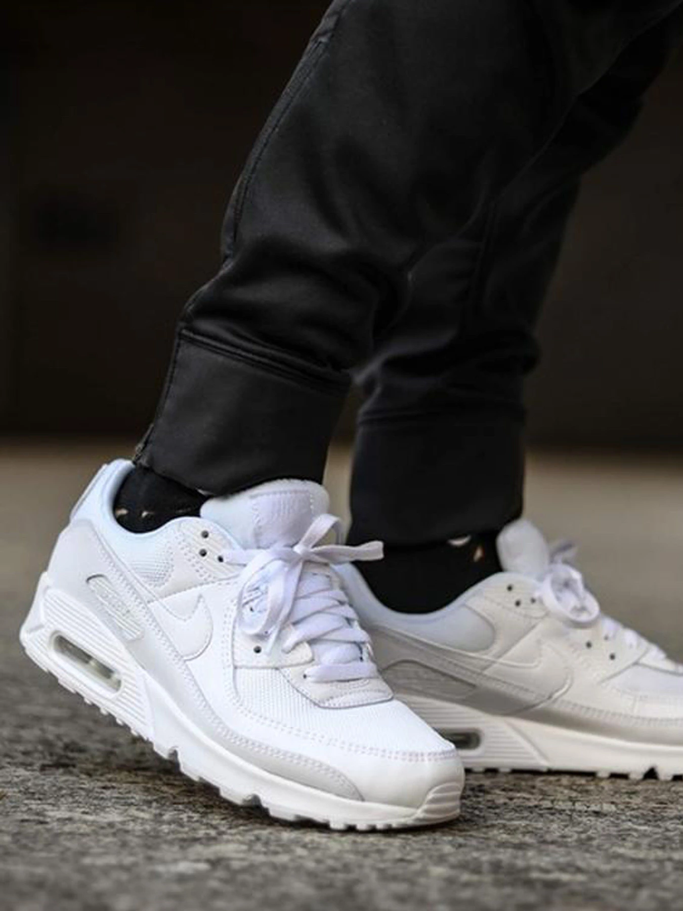 Кроссовки NIKE Air Max 90 модель CN8490-100 Кроссовки NIKE Air Max 90 модель CN8490-100 Фото