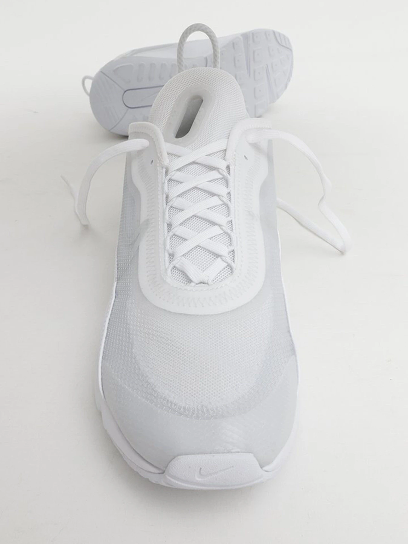 Кроссовки NIKE Air Max 2090 модель BV9977-100 Фото