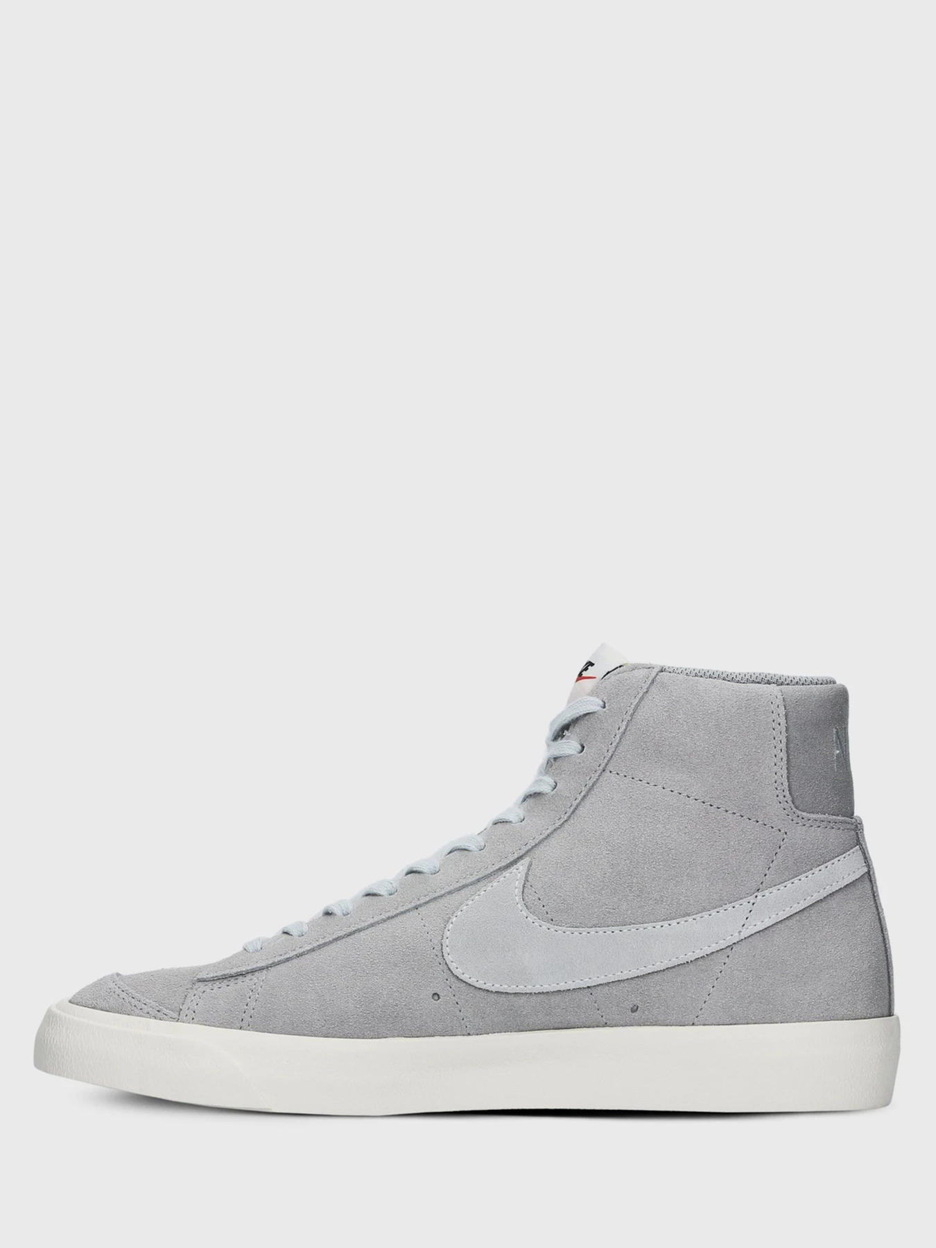 Кеды NIKE BLAZER MID 77 модель CI1172-001 Кеды NIKE BLAZER MID 77 модель CI1172-001 Фото