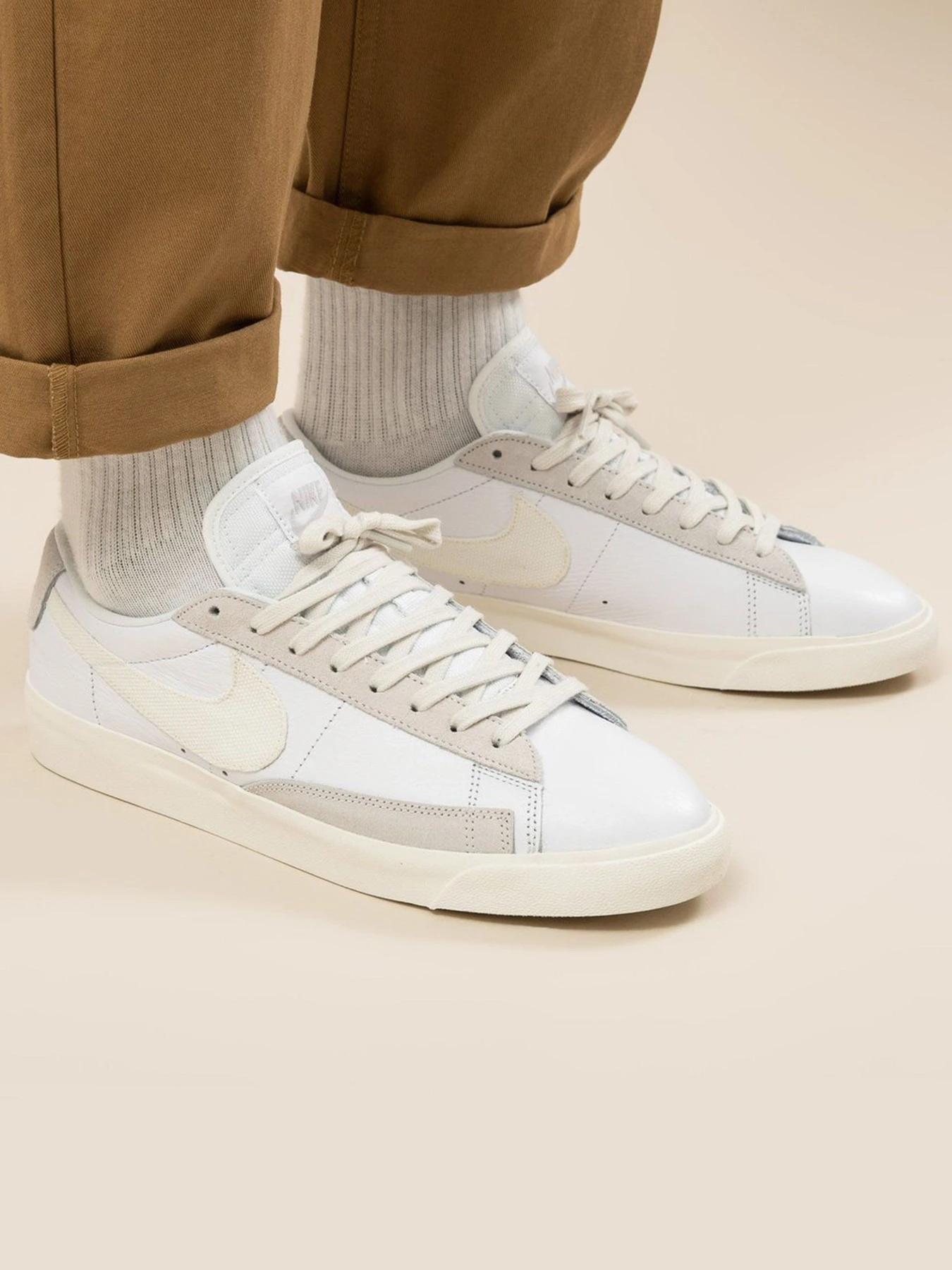 Кеды NIKE BLAZER LOW LEATHER модель CW7585-100 Кеды NIKE BLAZER LOW LEATHER модель CW7585-100 Фото