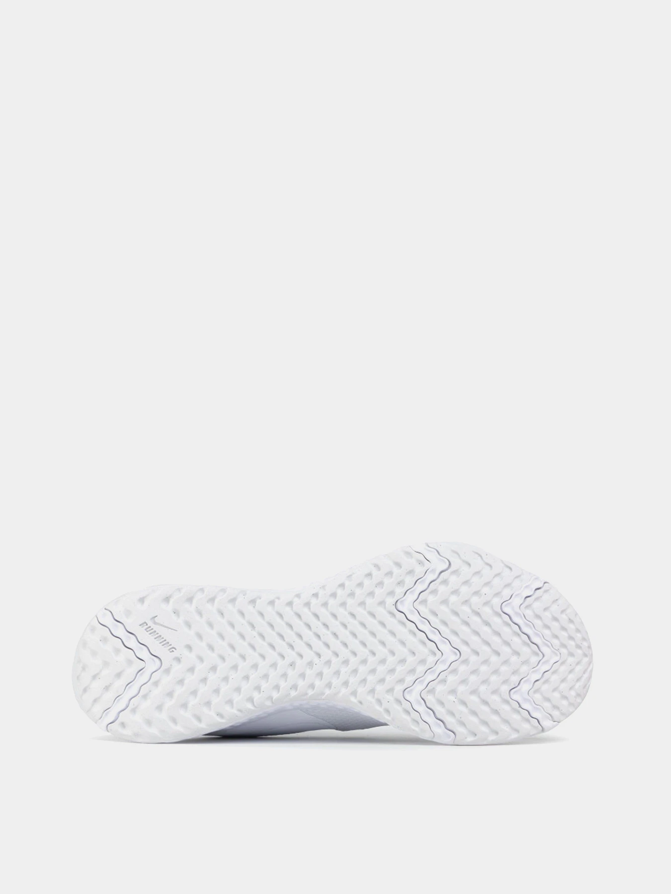 Кроссовки NIKE Revolution 5 модель BQ3204-103 Фото