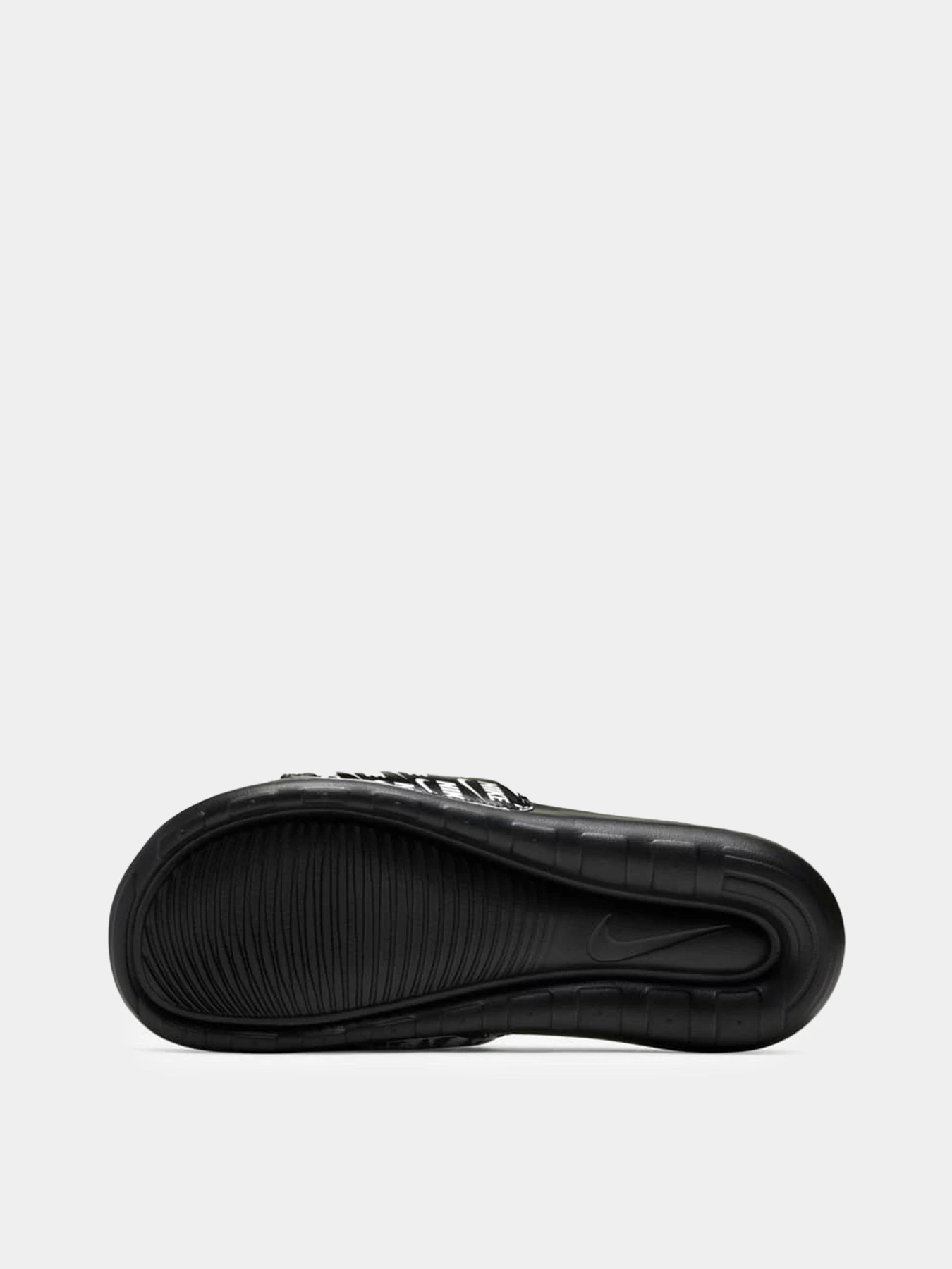 Шлёпанцы NIKE VICTORI ONE модель CN9678-006 Шлёпанцы NIKE VICTORI ONE модель CN9678-006 Фото