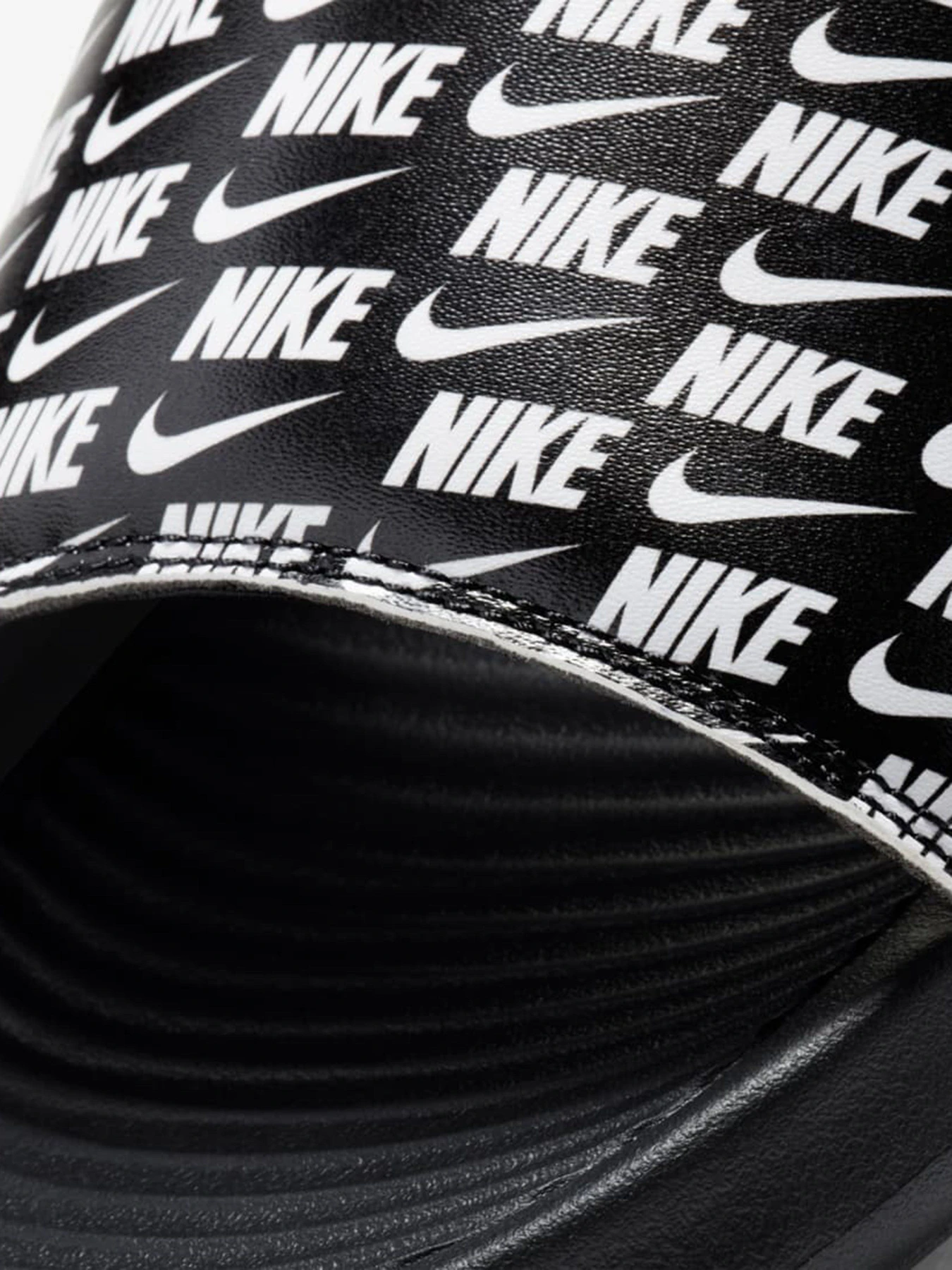 Шлёпанцы NIKE VICTORI ONE модель CN9678-006 Шлёпанцы NIKE VICTORI ONE модель CN9678-006 Фото