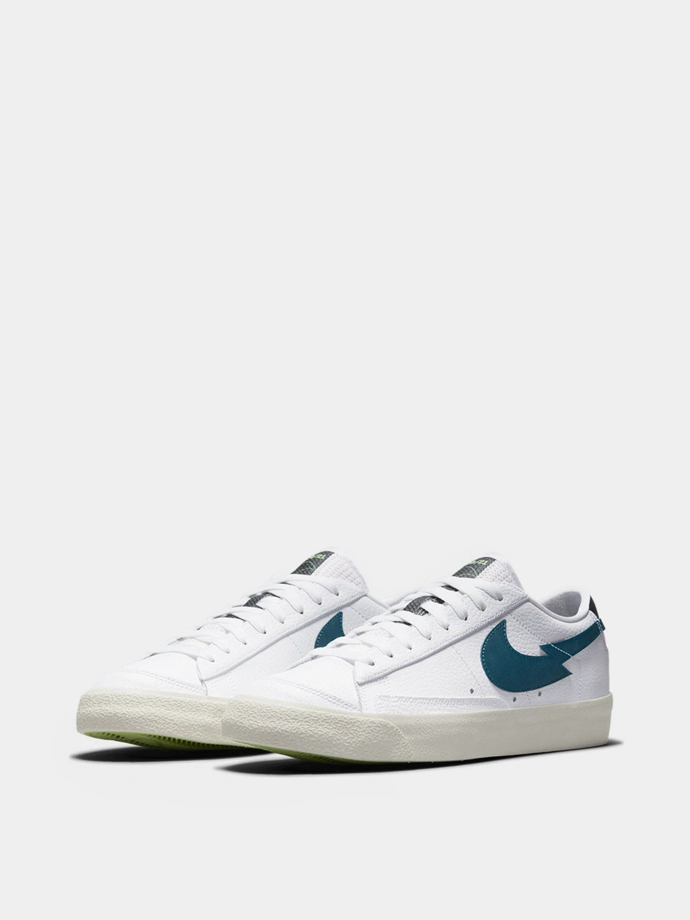 Кеди NIKE Blazer Low '77 модель DJ6895-100 Кеди NIKE Blazer Low '77 модель DJ6895-100 Фото